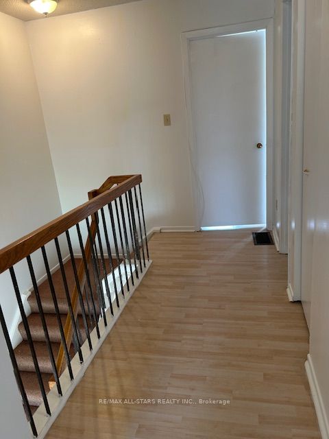 201 Alexmuir Boulevard 82 Property Photo 18