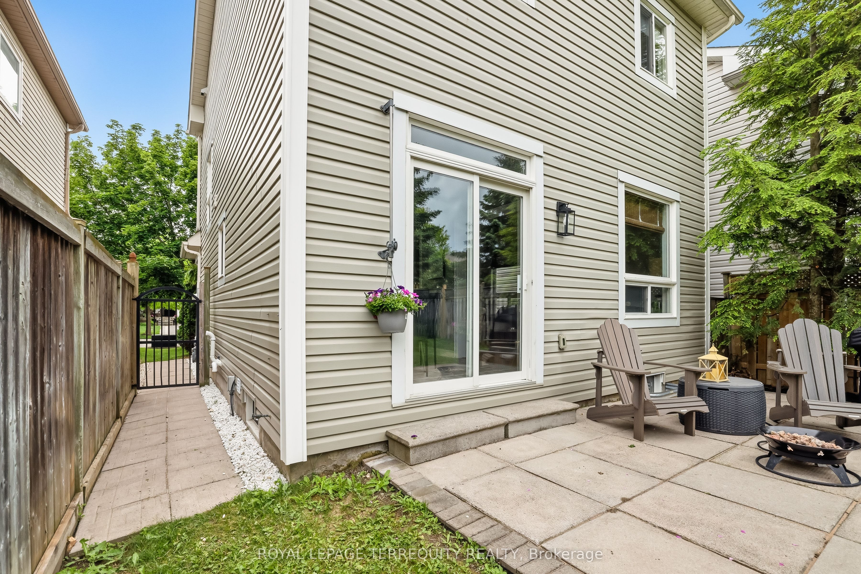 8 Sinden Drive Property Photo 35