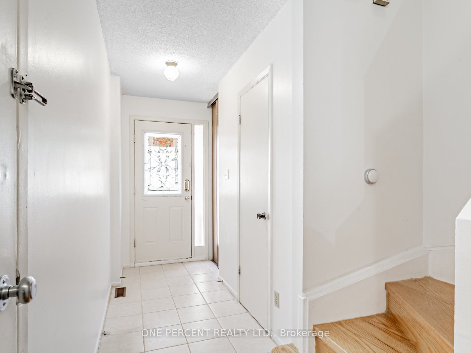 45 West Burton Court Property Photo 4