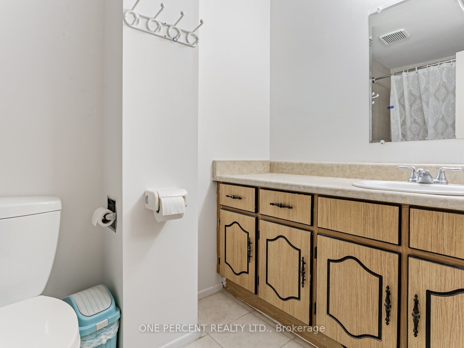 45 West Burton Court Property Photo 17