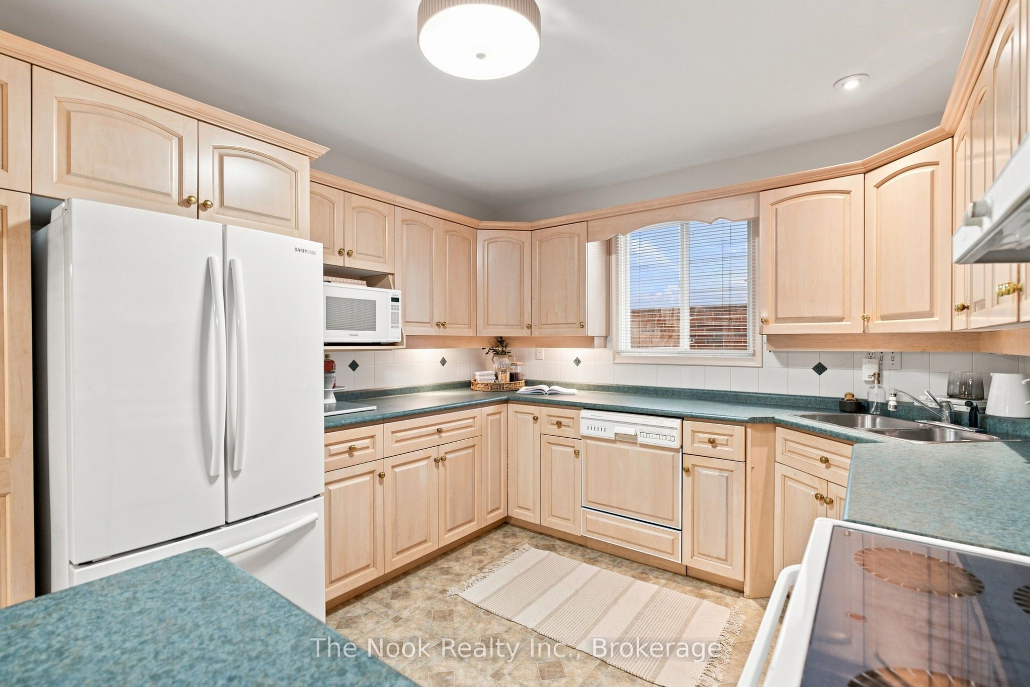355 Ridgeway Avenue Property Photo 12
