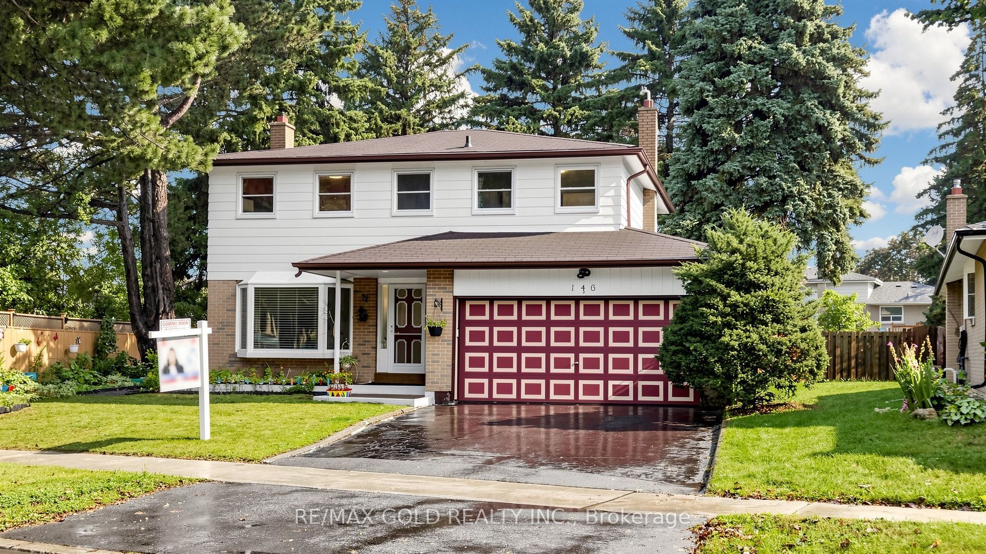 146 Oakmeadow Boulevard Property Photo 1