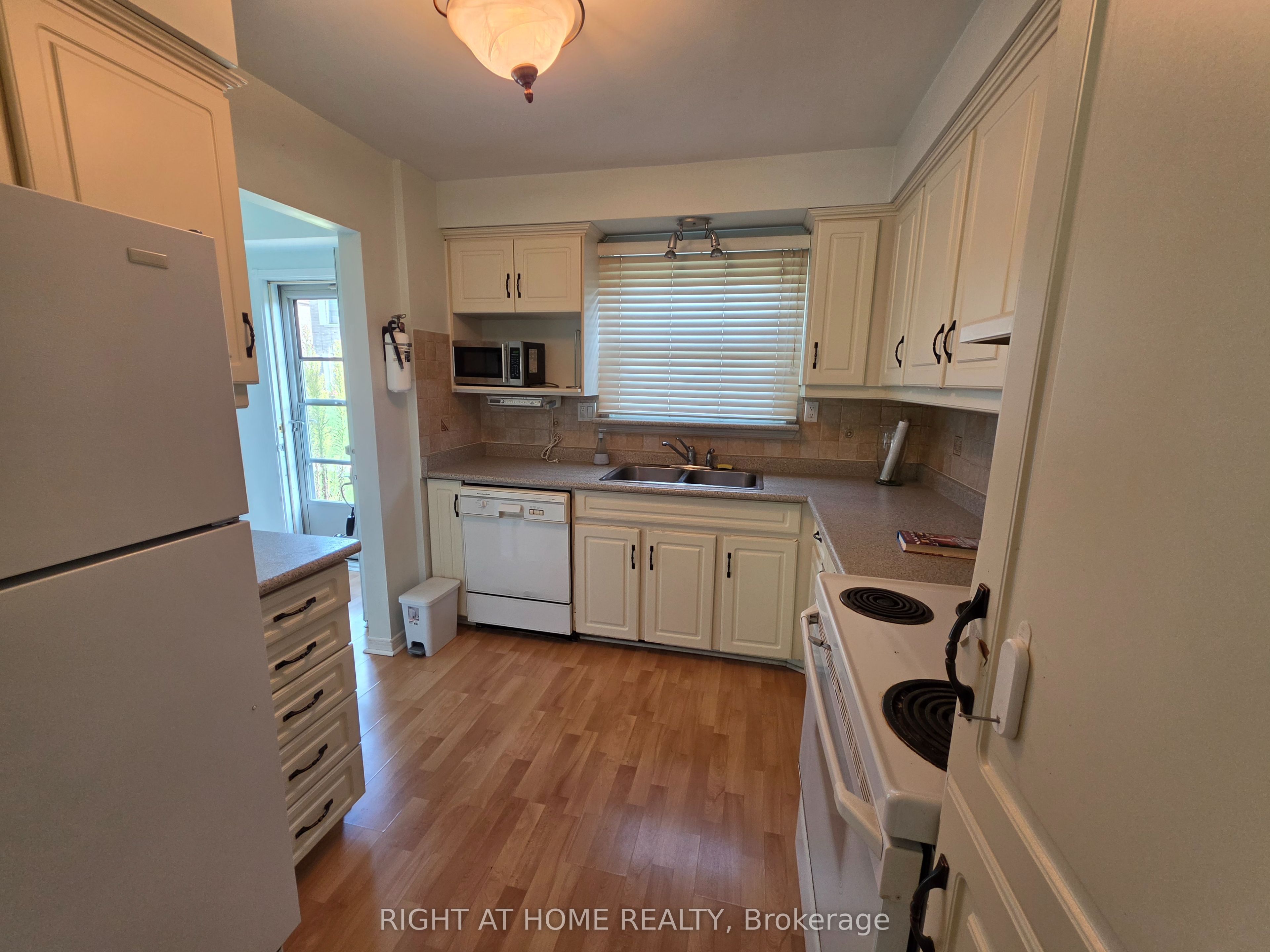 580 Eyer Drive 62 Property Photo 7