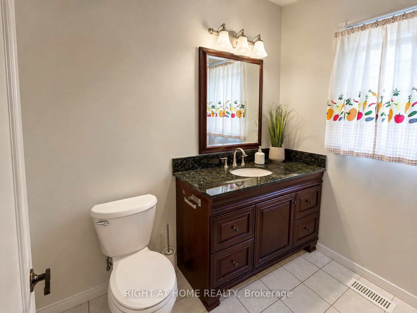 580 Eyer Drive 62 Property Photo 18