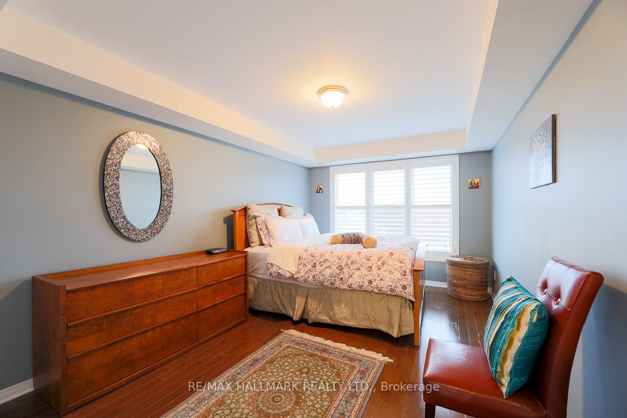 649d Warden Avenue 24 Property Photo 9