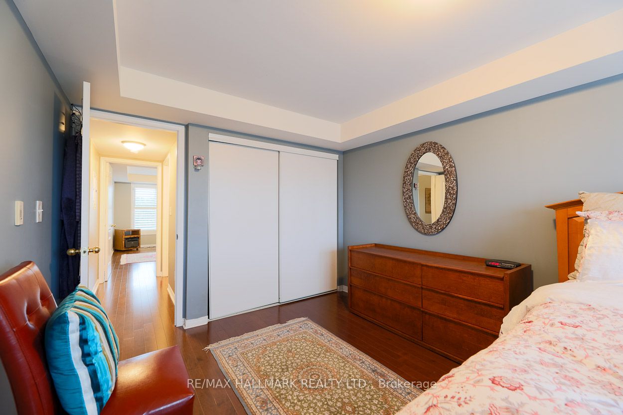 649d Warden Avenue 24 Property Photo 10