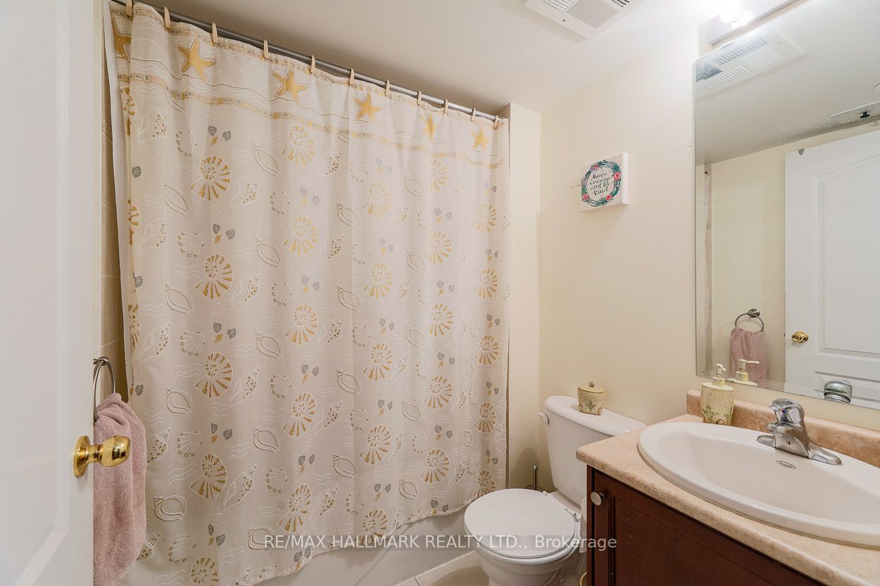 649d Warden Avenue 24 Property Photo 11