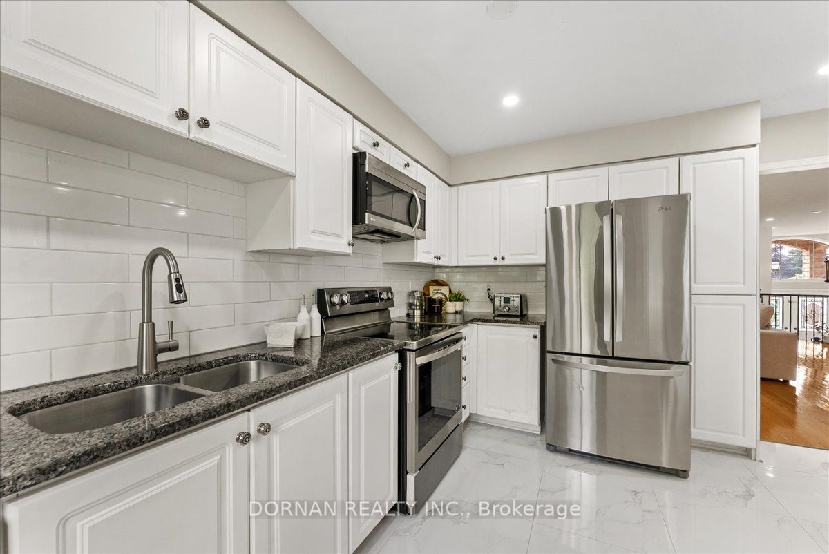483 Ormond Drive Property Photo 13