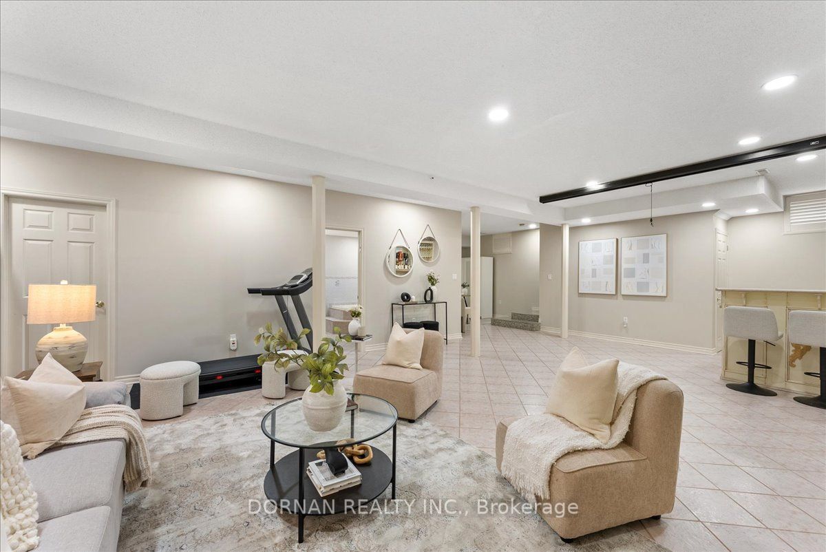 483 Ormond Drive Property Photo 25
