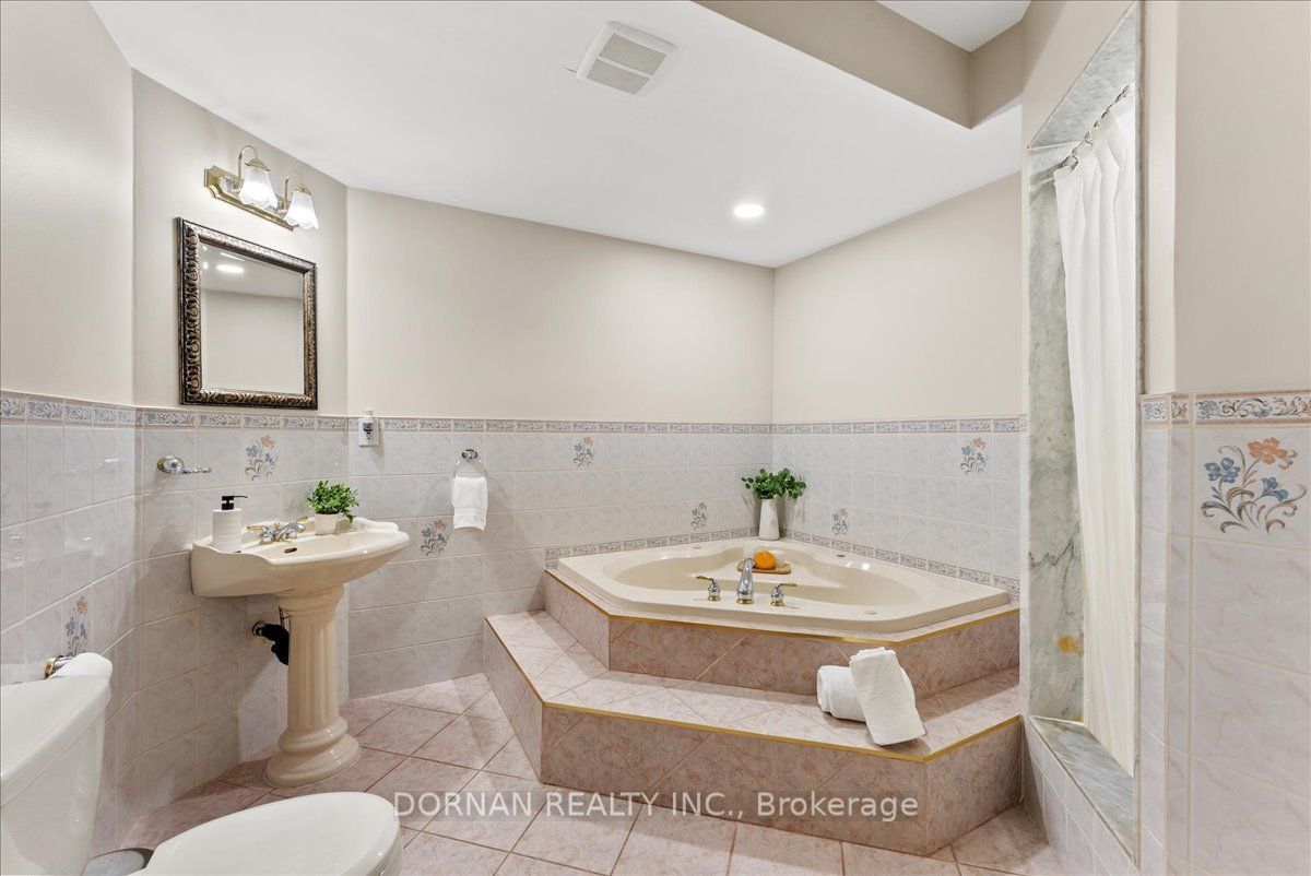 483 Ormond Drive Property Photo 28