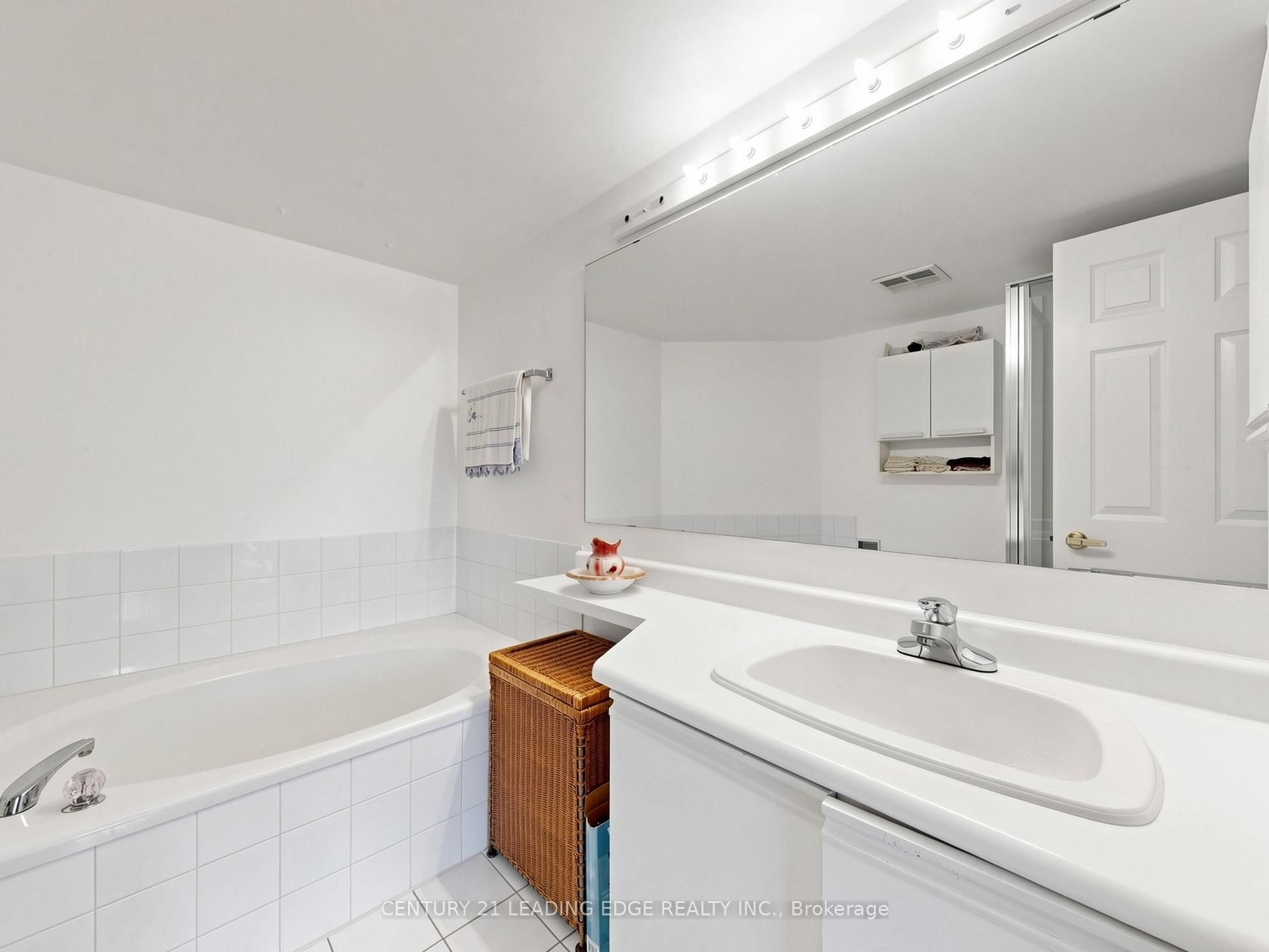 3231 Eglinton Avenue E 204 Property Photo 27