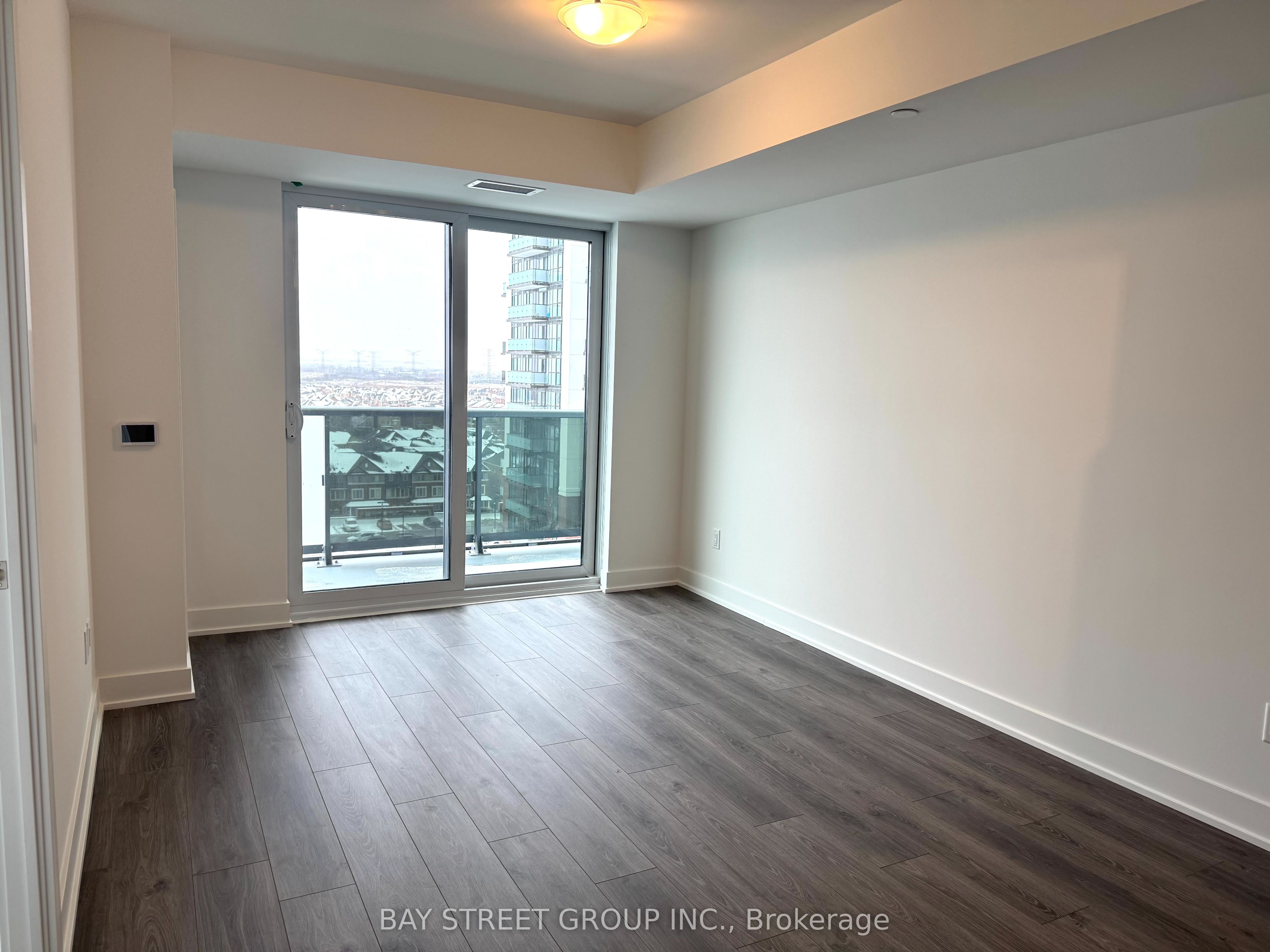 2545 Simcoe Street N 1010 Property Photo 6