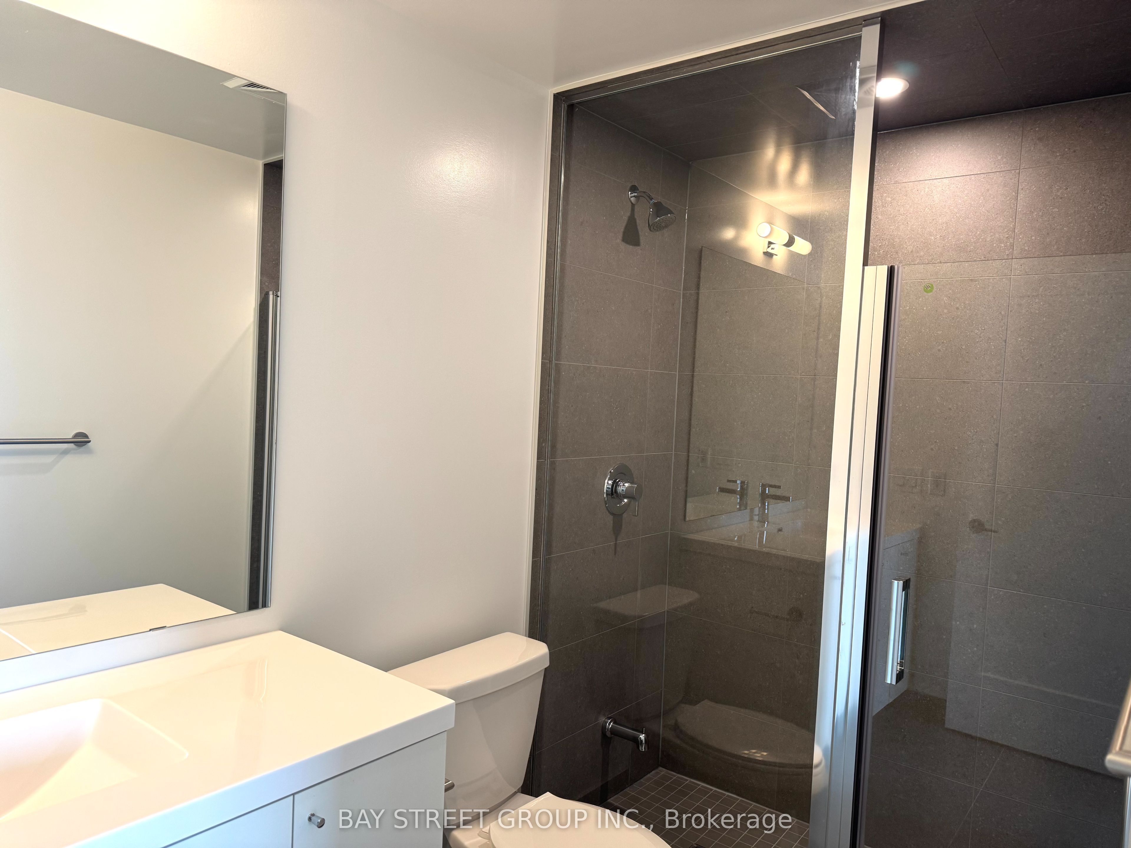 2545 Simcoe Street N 1010 Property Photo 8