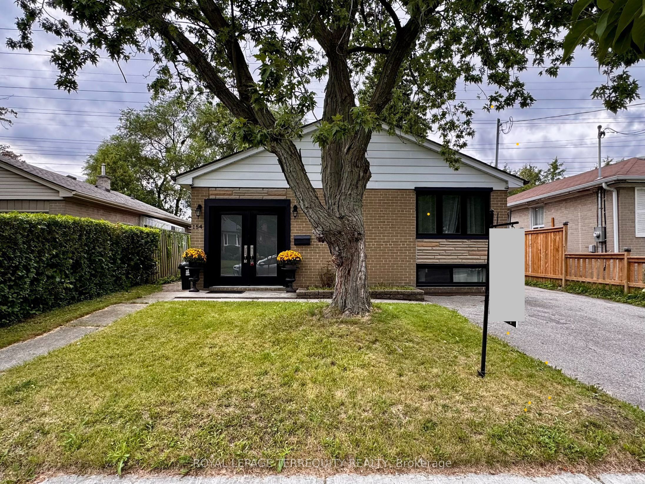 154 Sedgemount Drive
