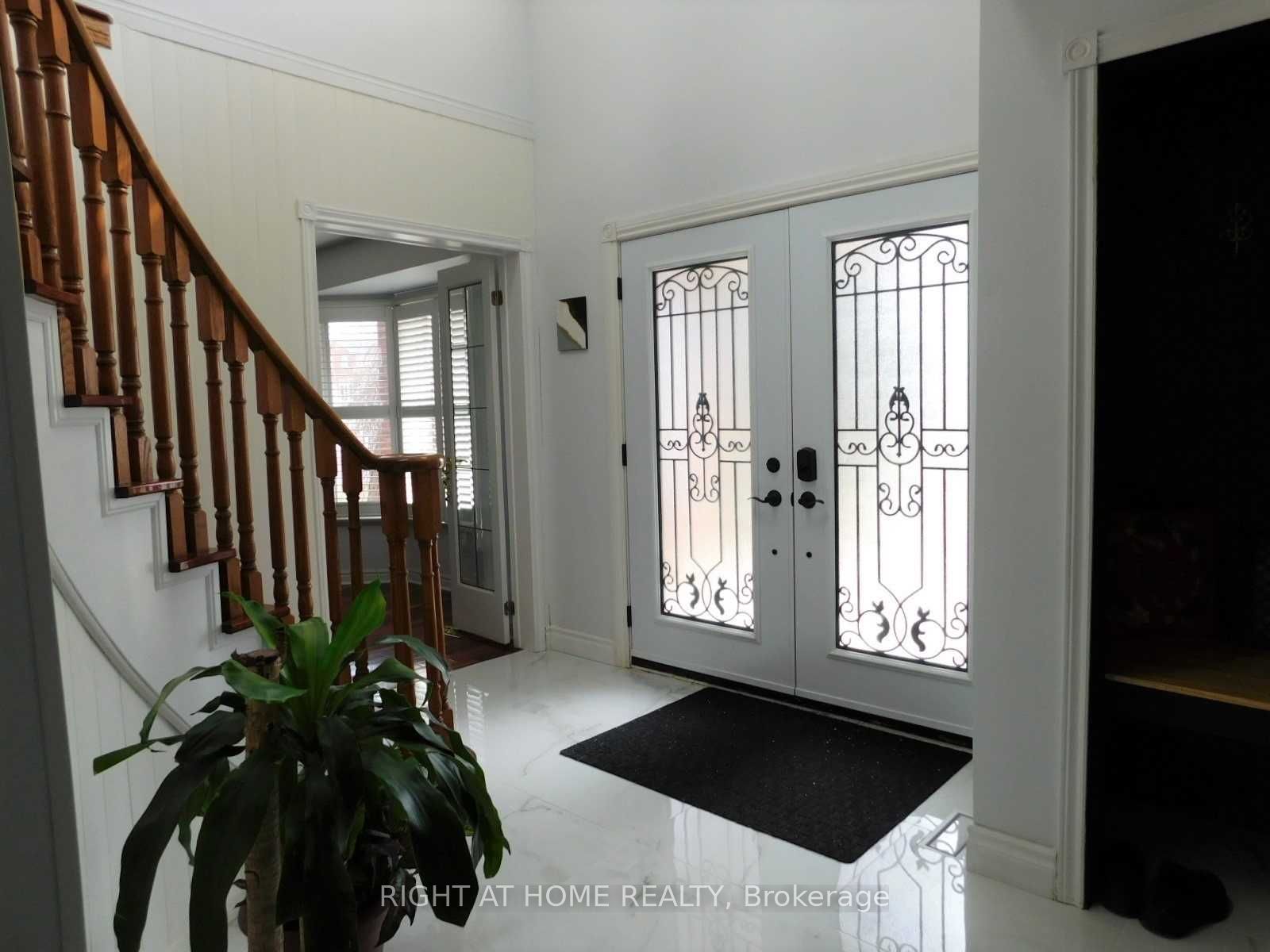 128 William Stephenson Drive Property Photo 5