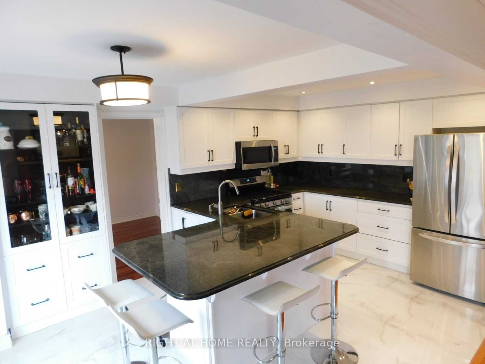 128 William Stephenson Drive Property Photo 12