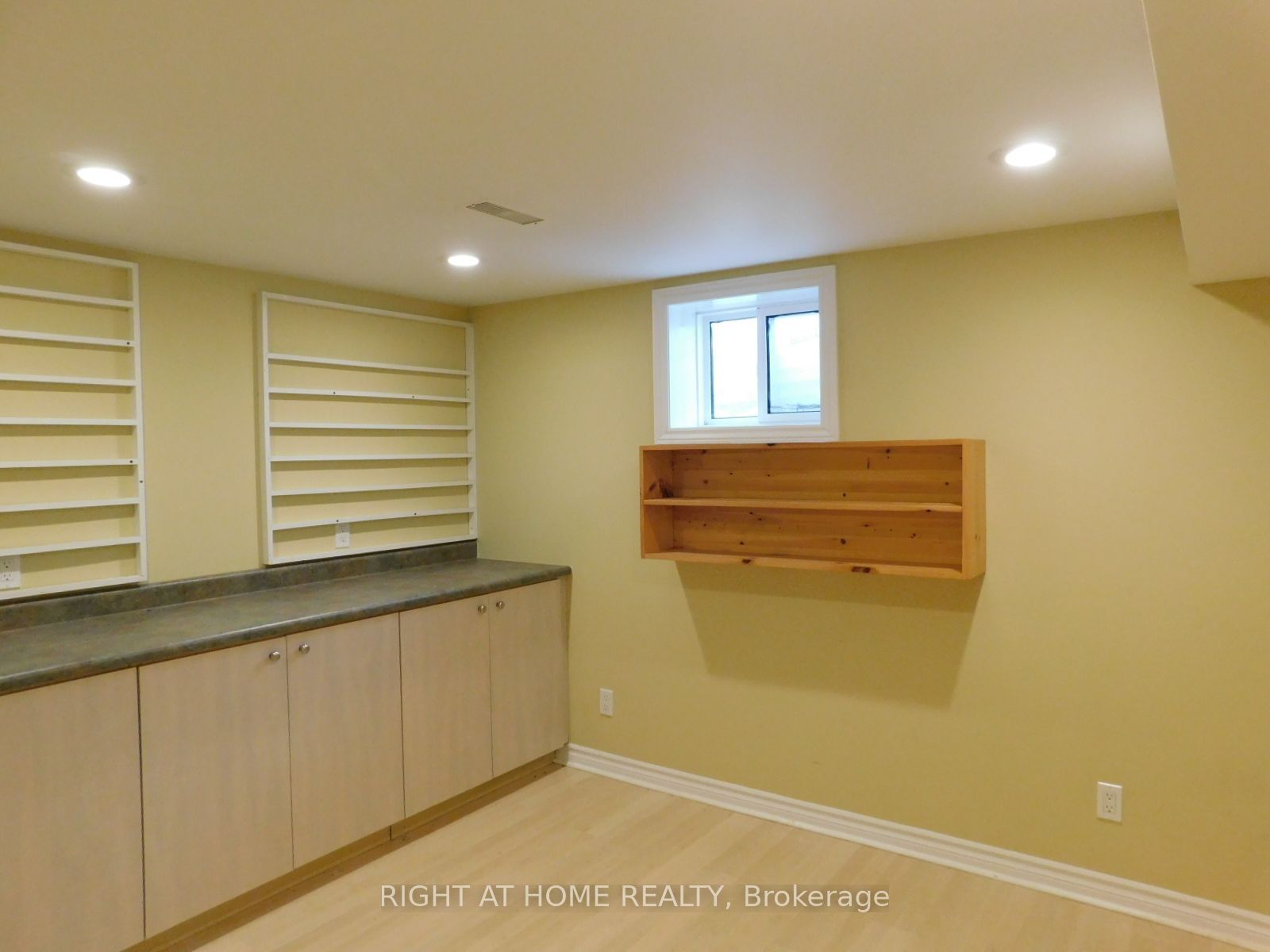128 William Stephenson Drive Property Photo 22