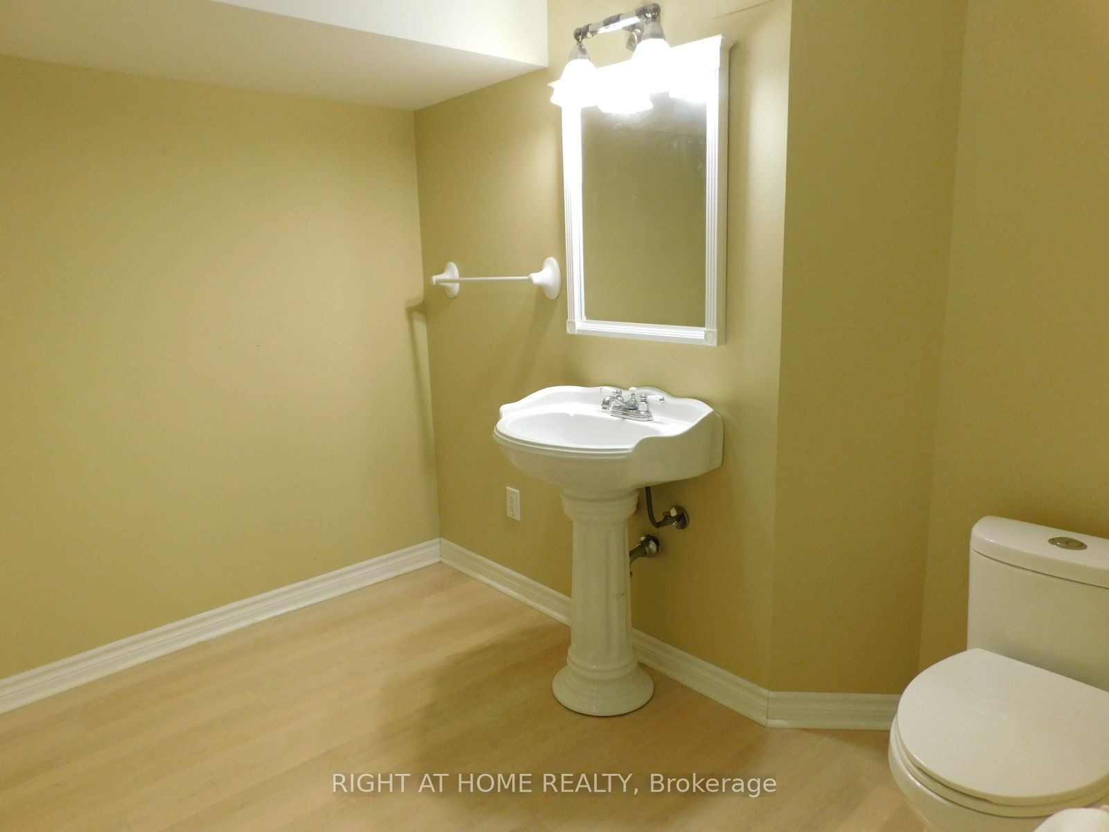 128 William Stephenson Drive Property Photo 23