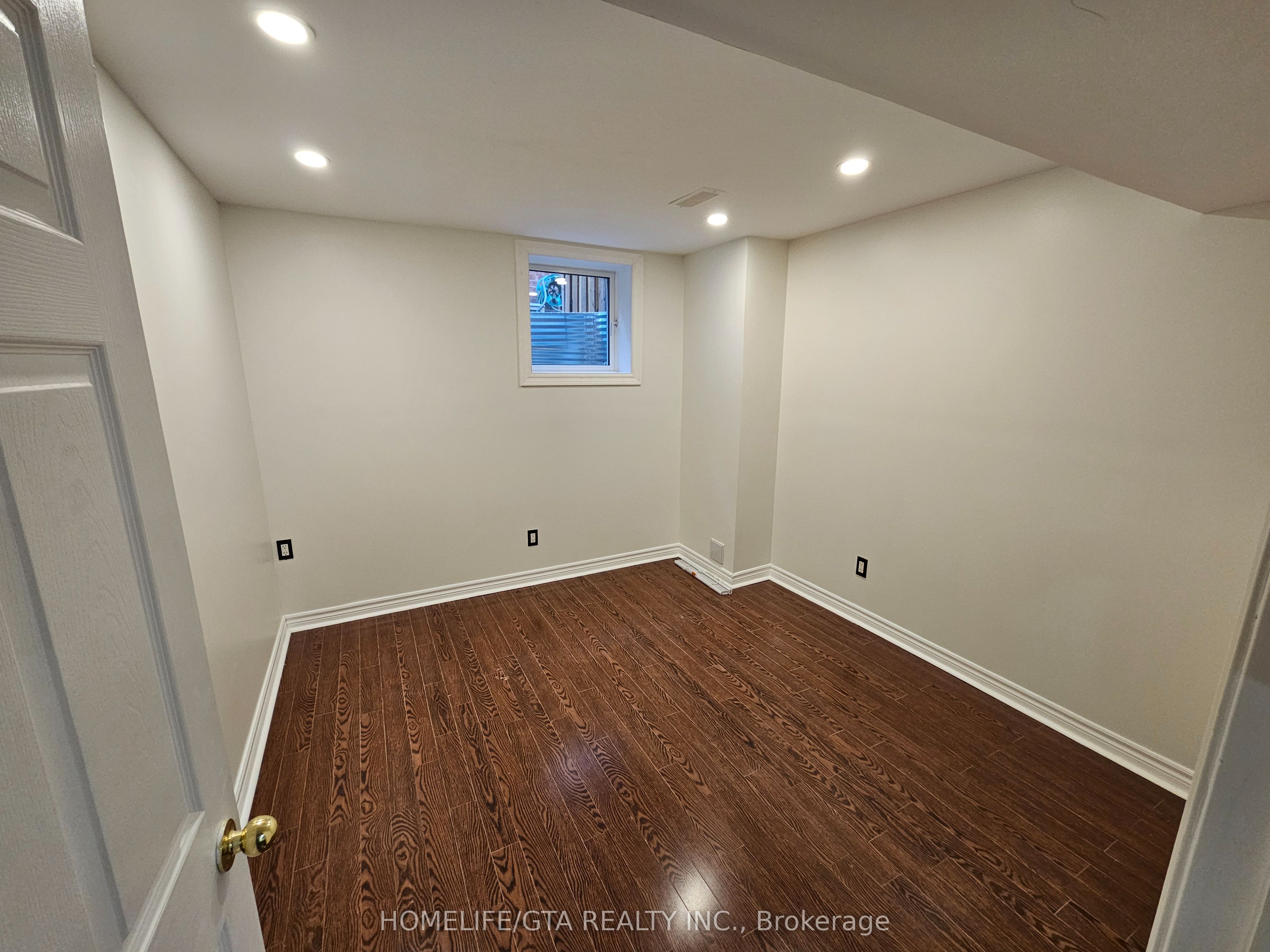 854 Darwin Drive Basement Property Photo 2