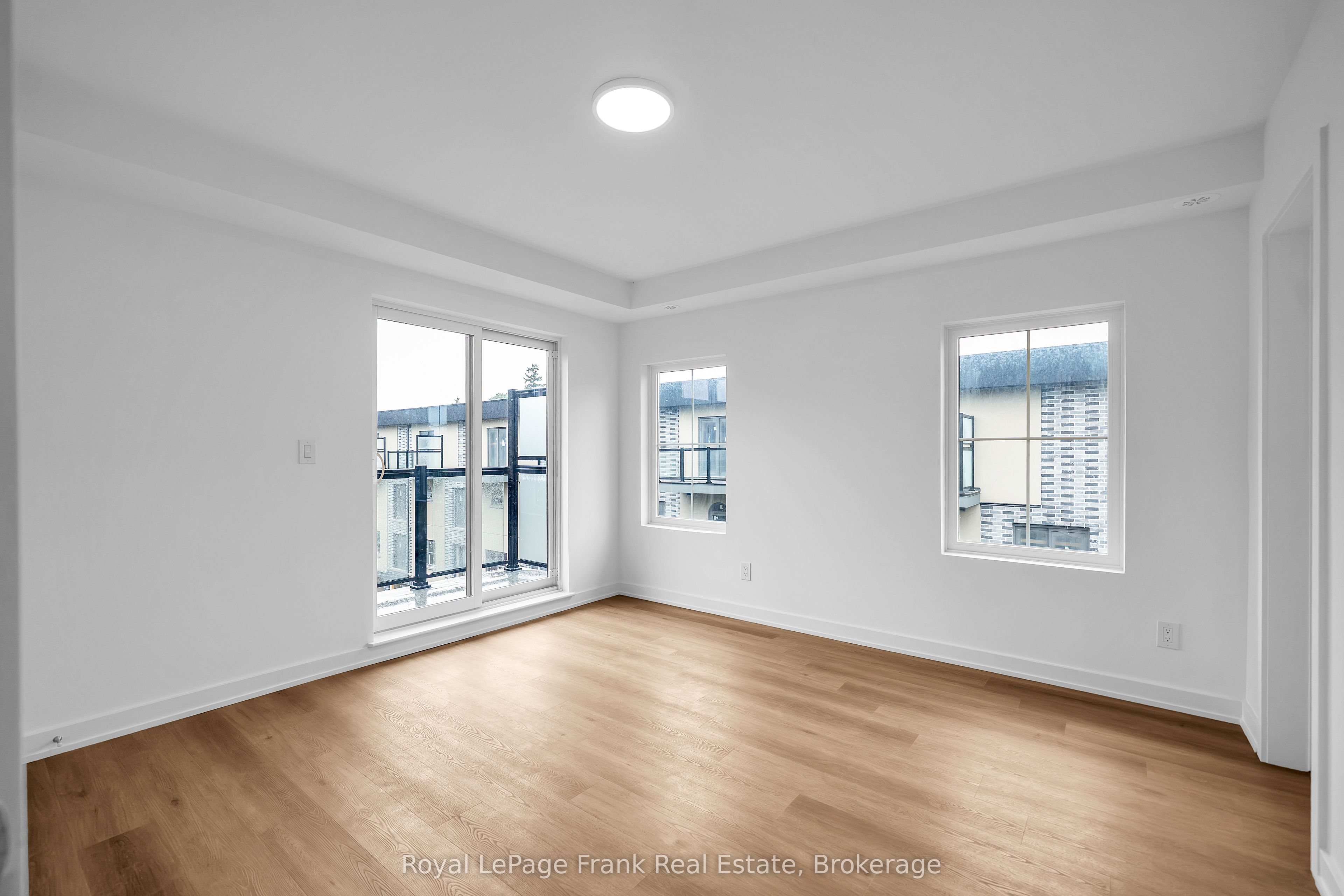 200 Railway Engine House Way 2 Property Photo 12