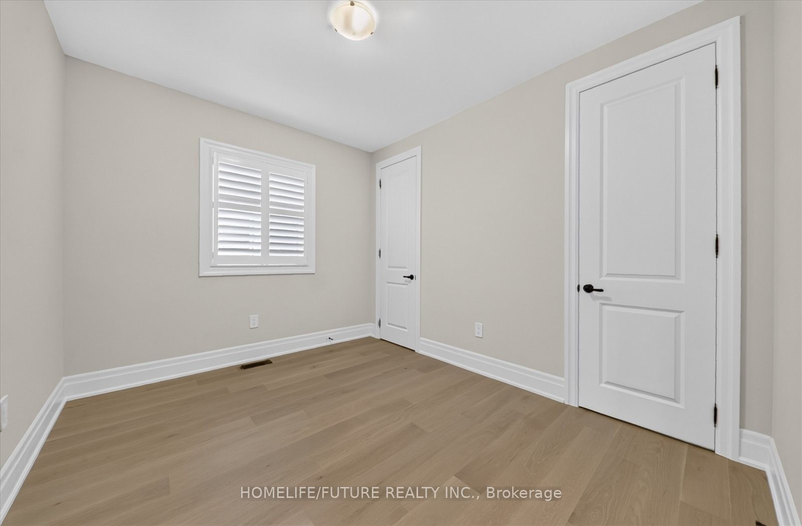 2939 Grindstone Crescent Property Photo 28