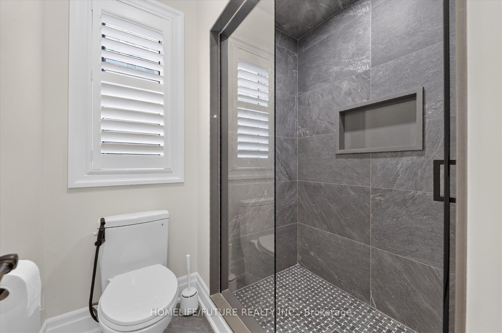 2939 Grindstone Crescent Property Photo 31