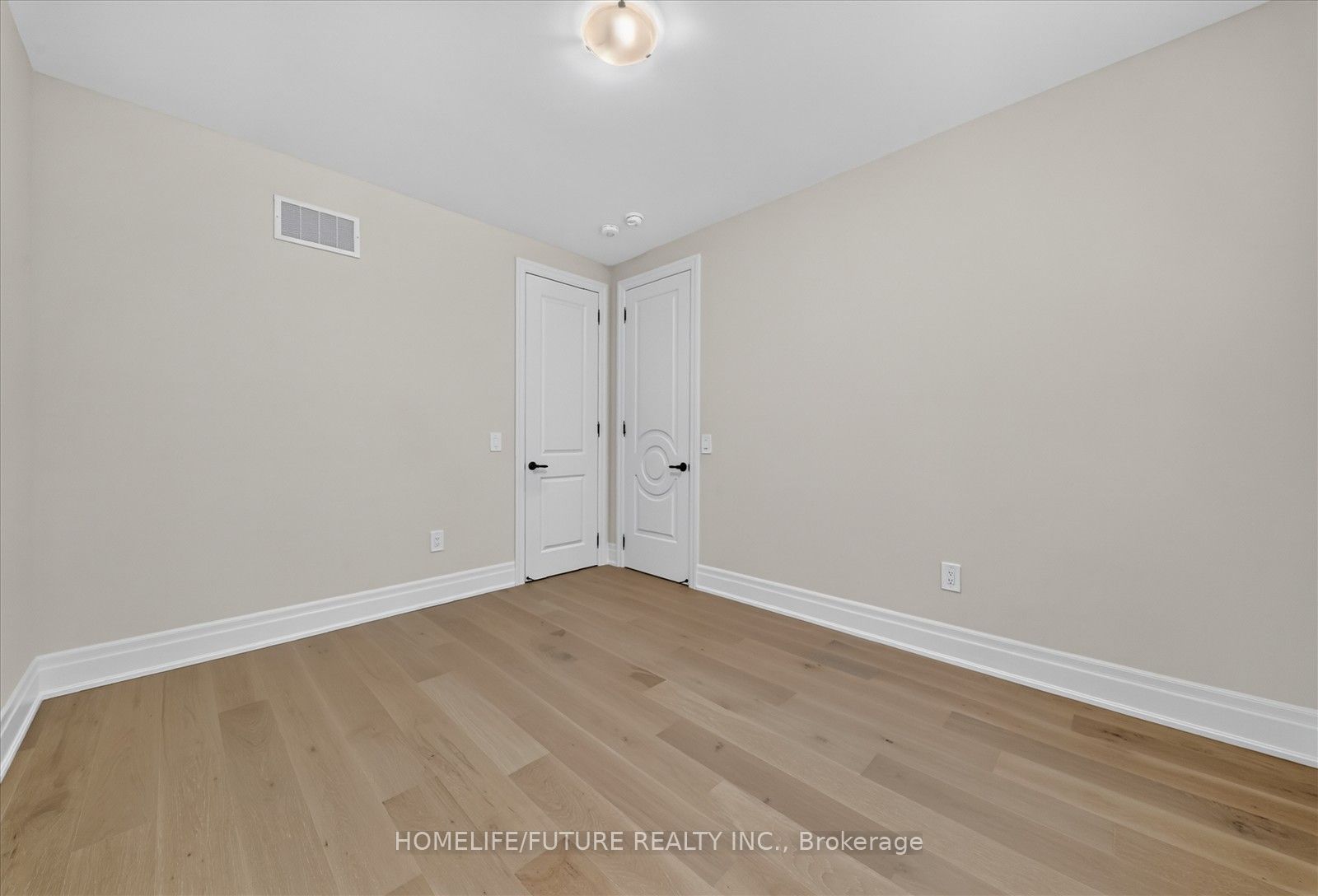 2939 Grindstone Crescent Property Photo 39