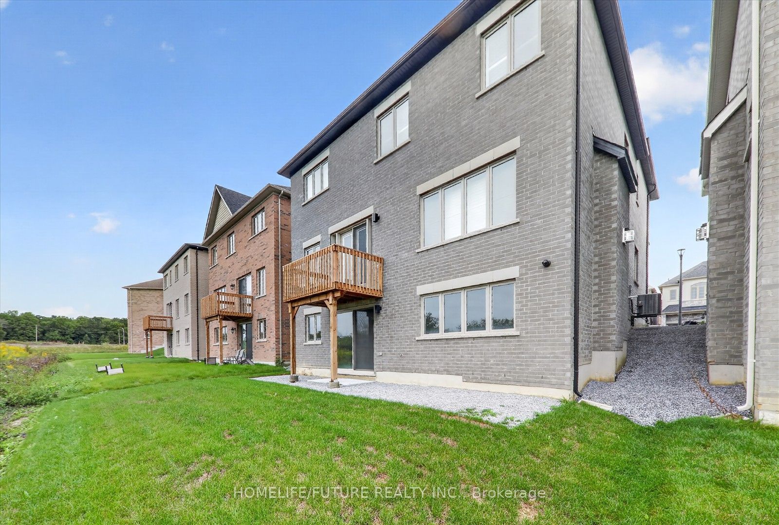 2939 Grindstone Crescent Property Photo 45
