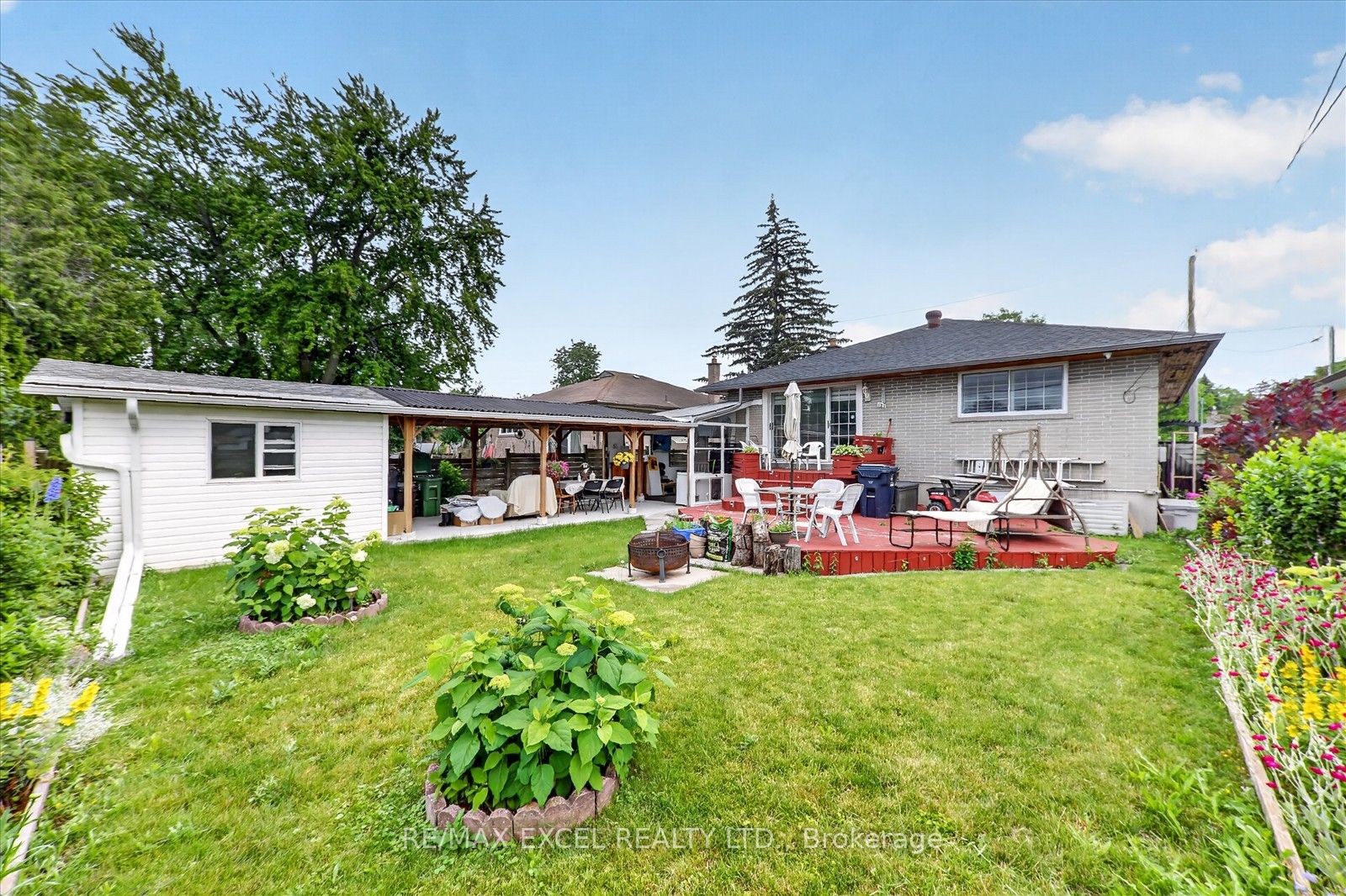 62 Sundance Crescent Property Photo 1