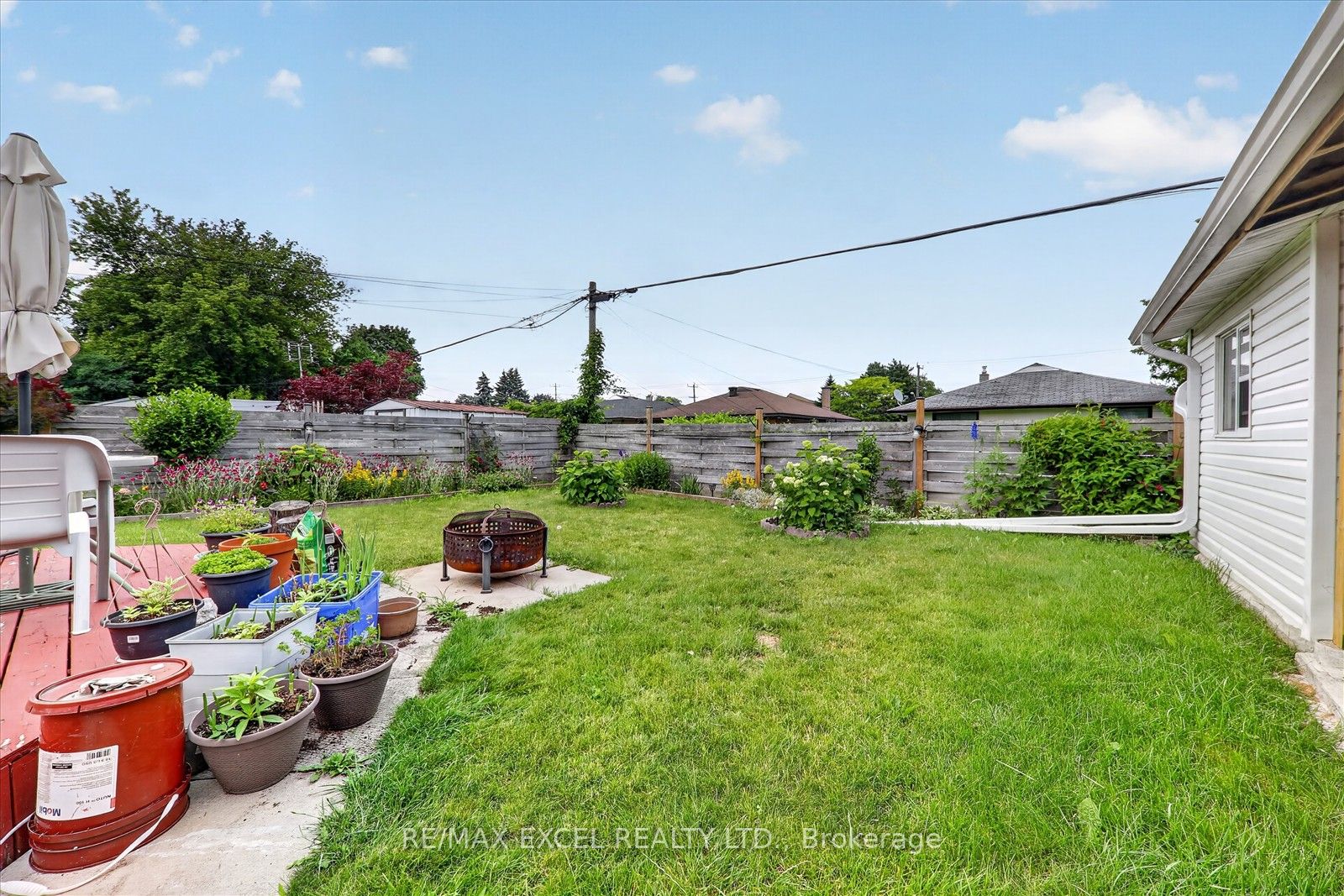 62 Sundance Crescent Property Photo 1