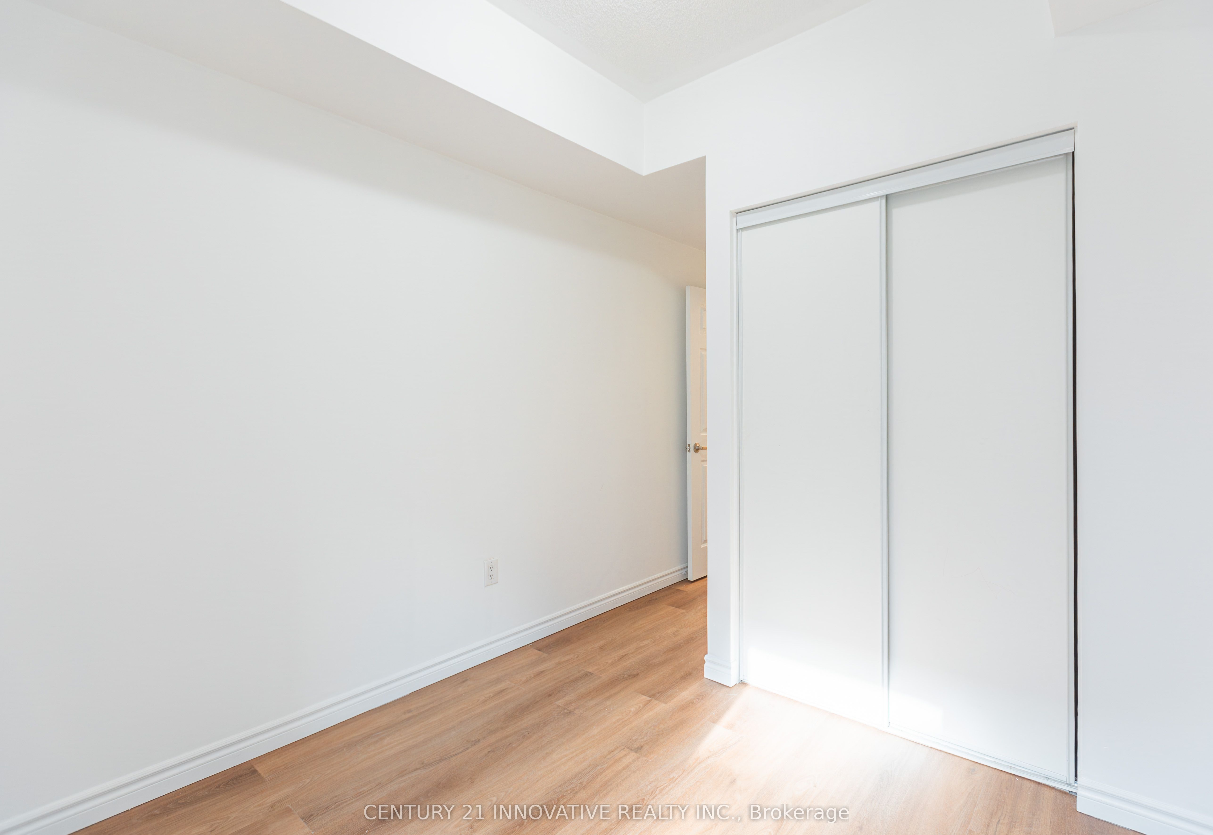 2791 Eglinton Avenue E 511 Property Photo 16