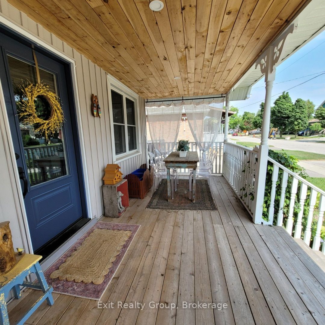 100 Arlington Avenue Property Photo 4