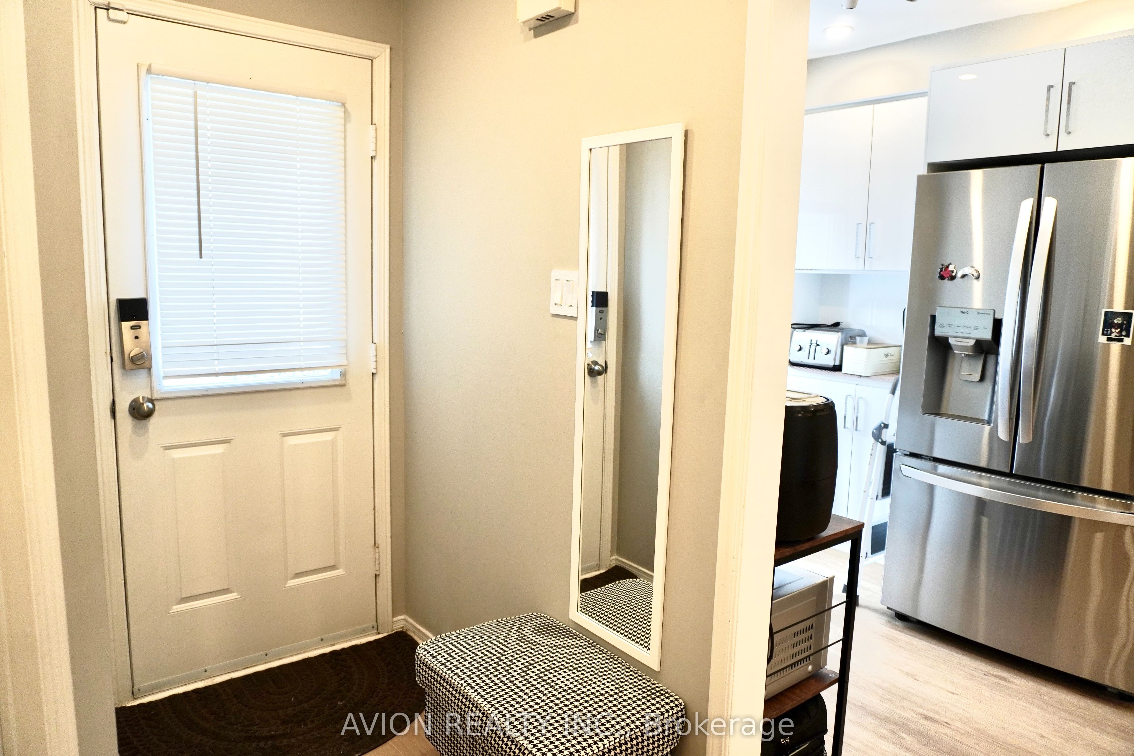 70 Barnes Drive Property Photo 4