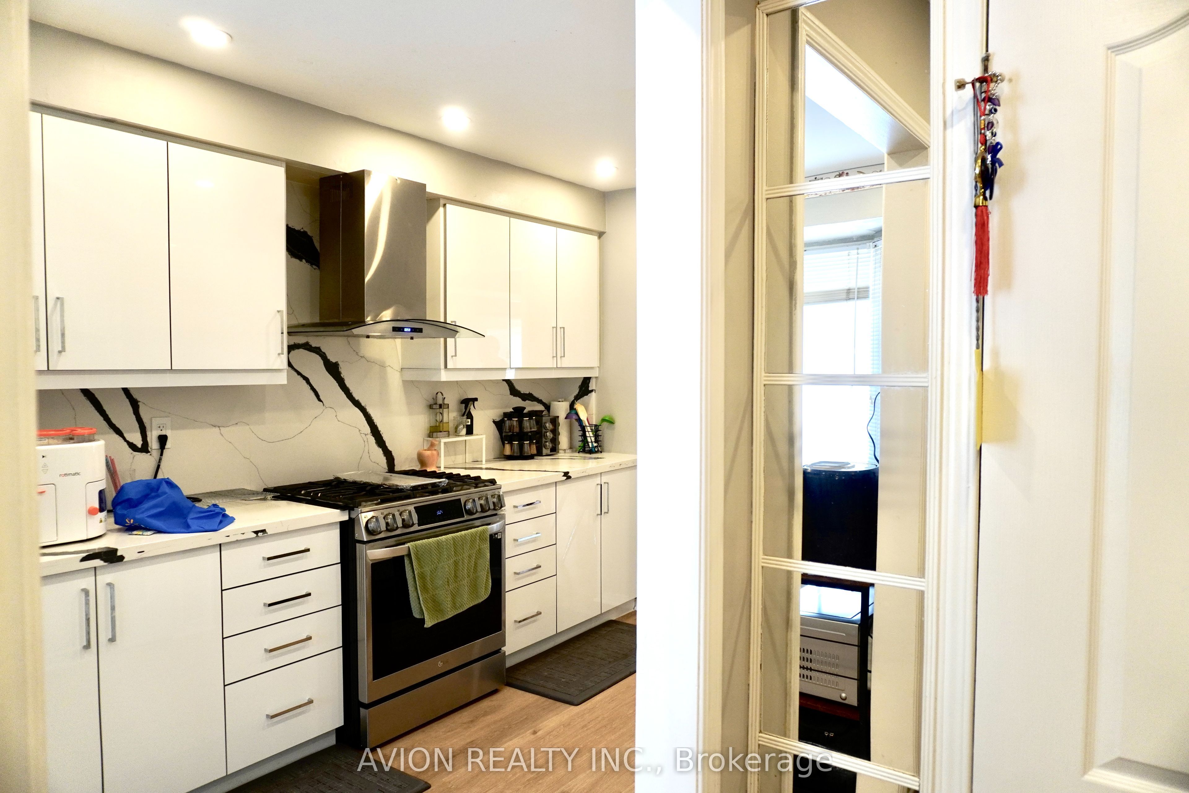 70 Barnes Drive Property Photo 6