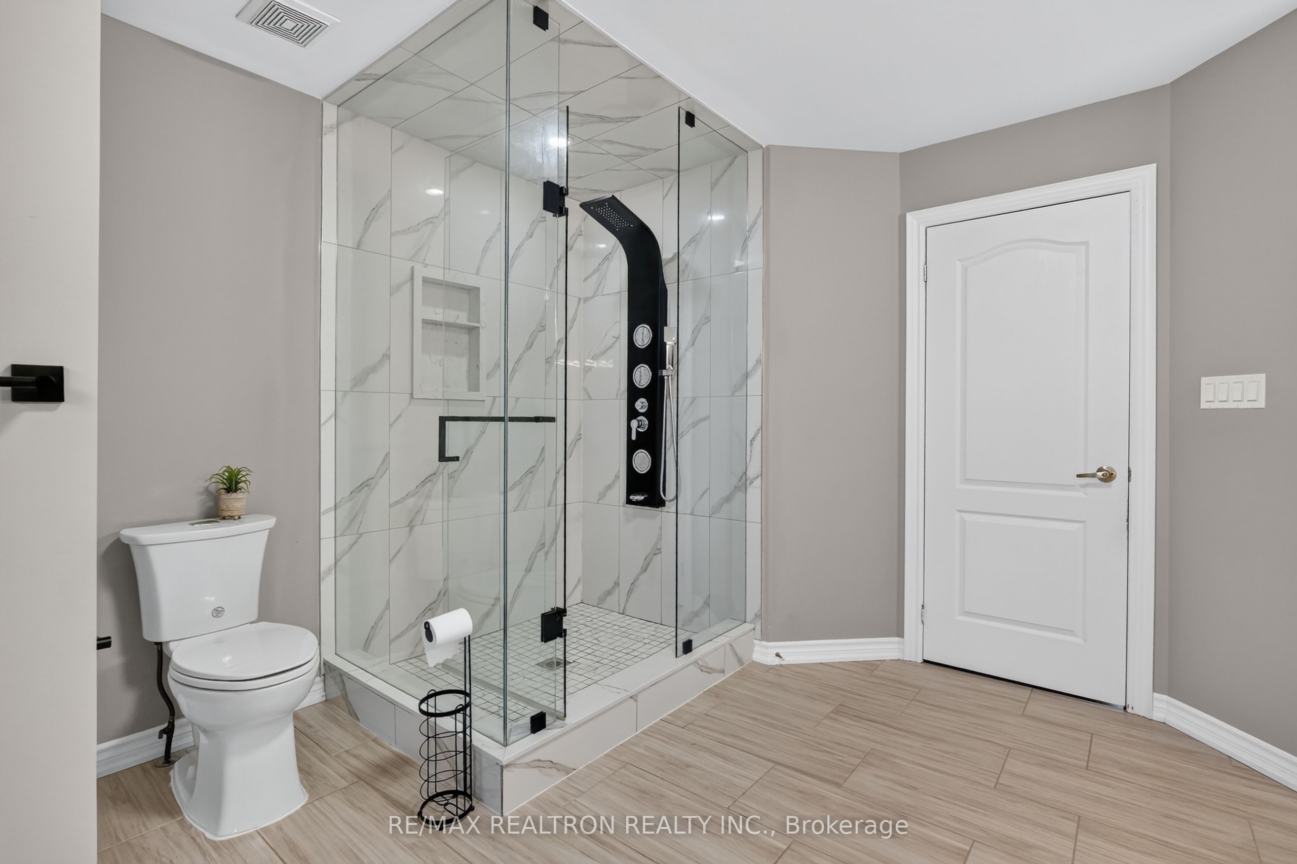 1428 Gord Vinson Avenue Property Photo 28