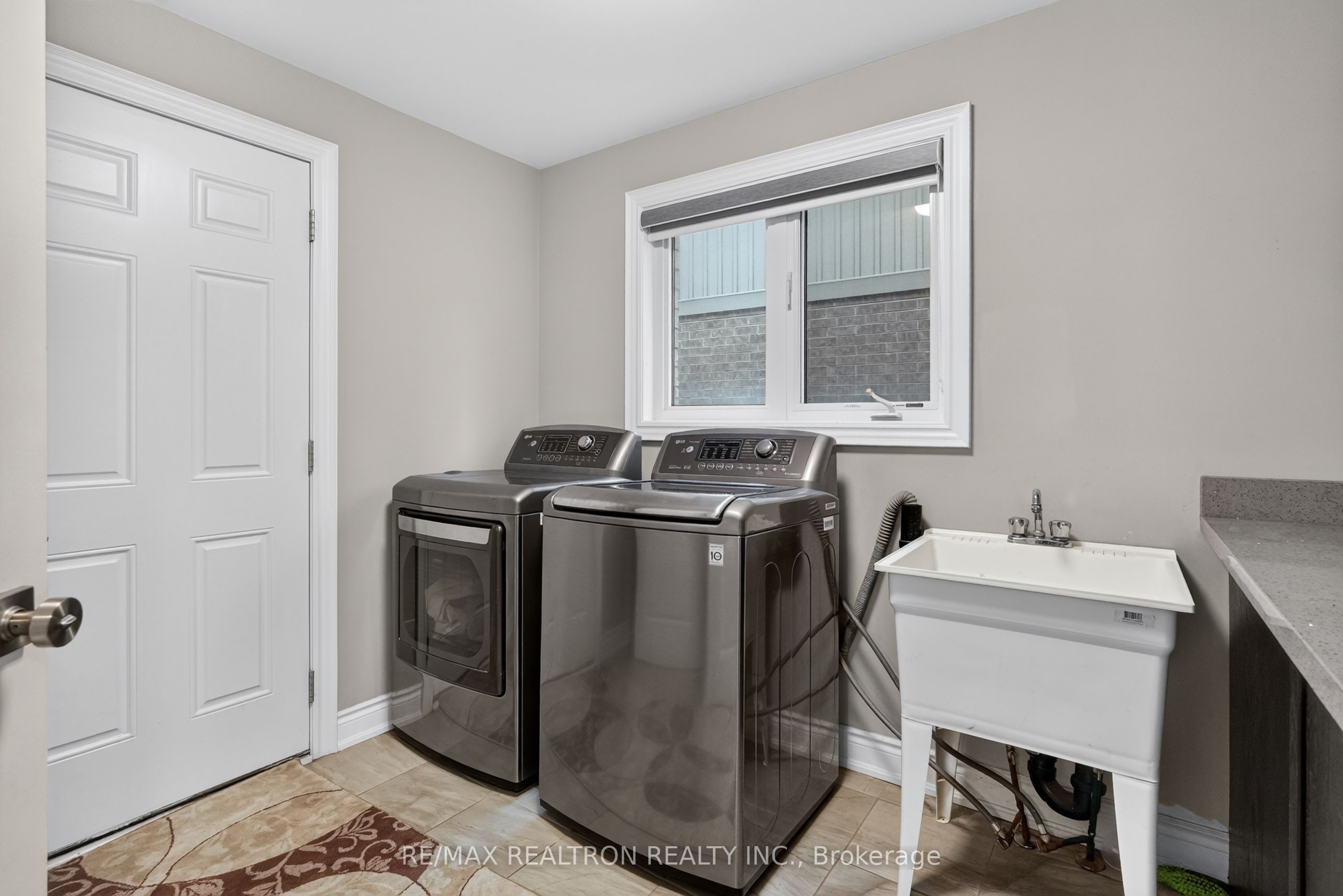 1428 Gord Vinson Avenue Property Photo 38