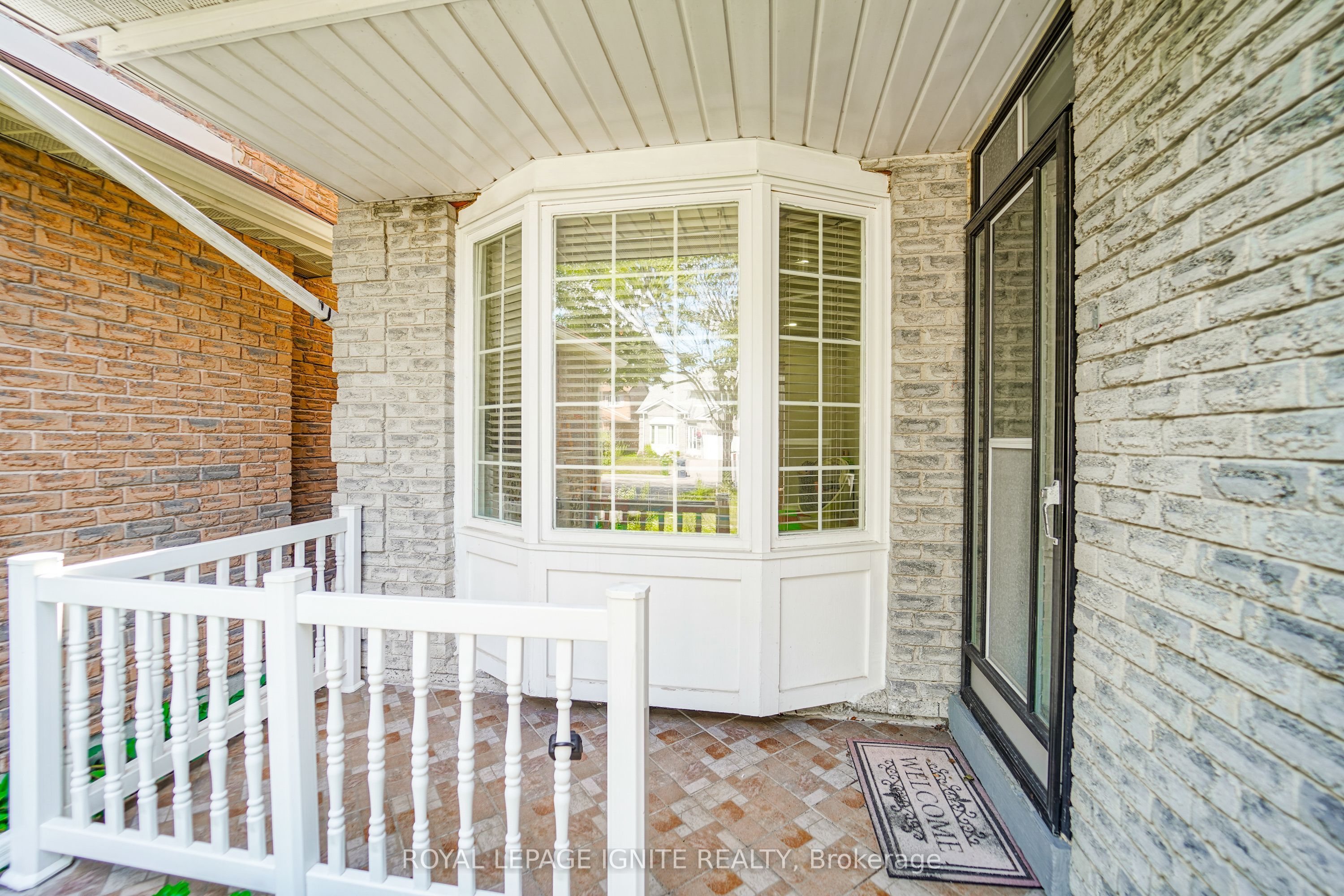21 Halfmoon Square Property Photo 4