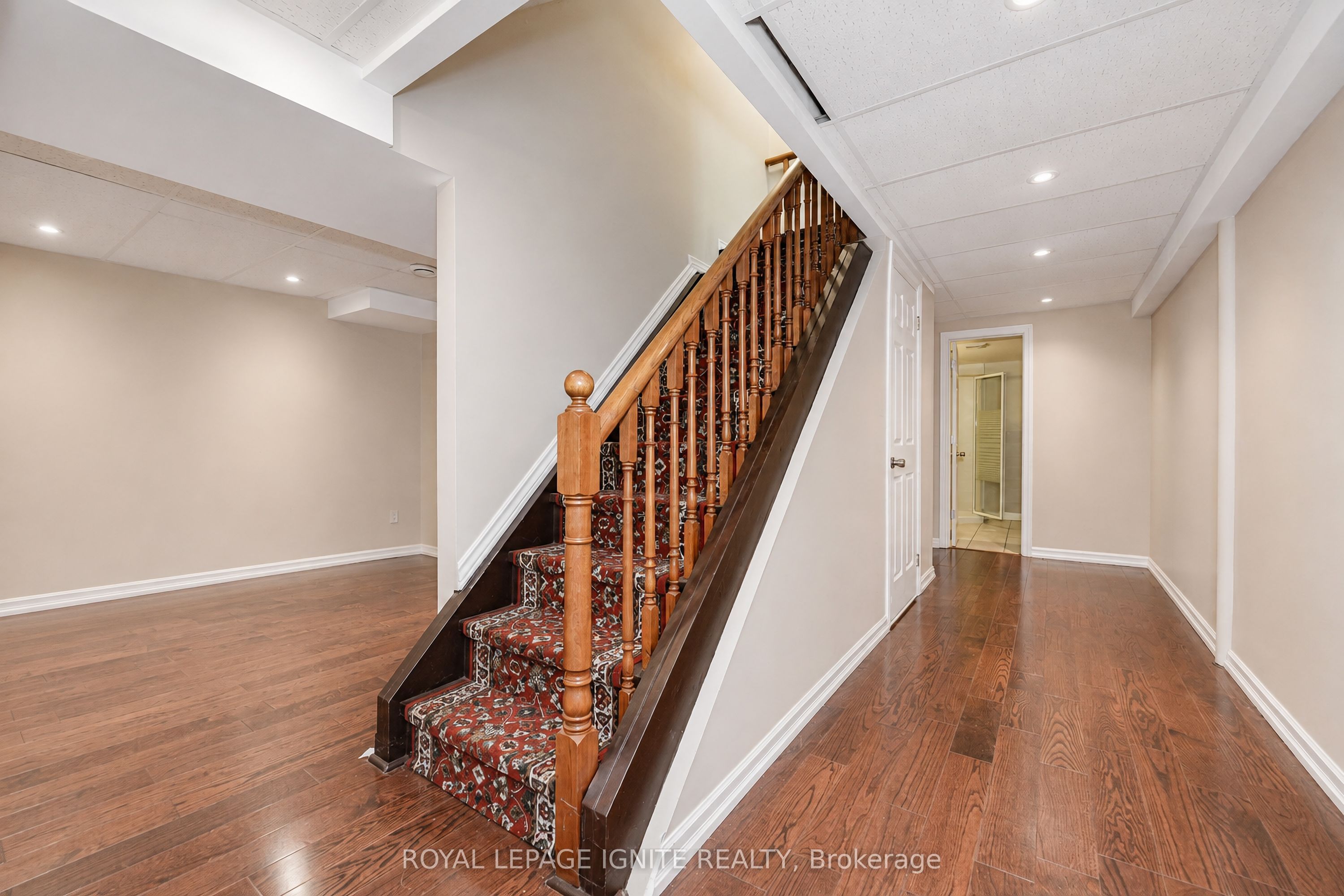 21 Halfmoon Square Property Photo 20