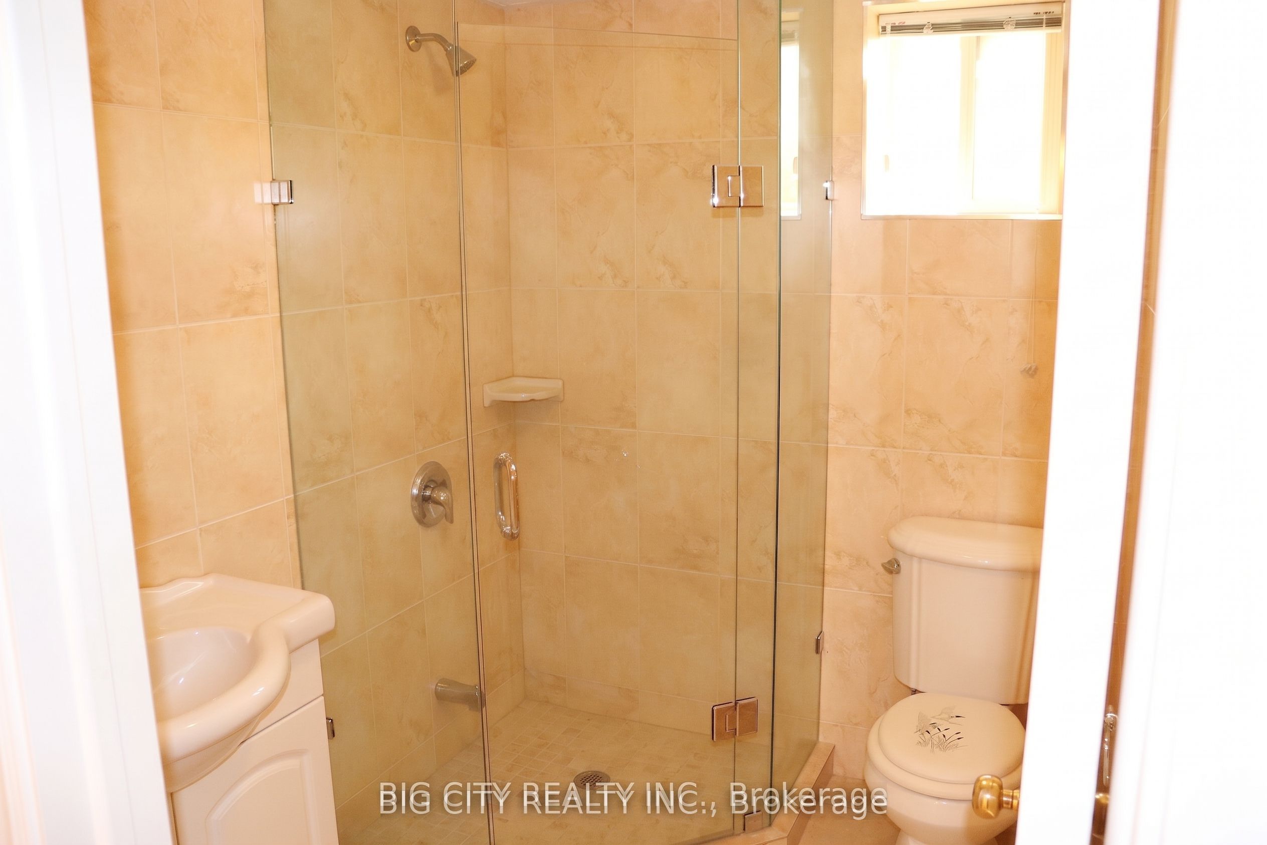 30 Lozoway Drive Lower Property Photo 9