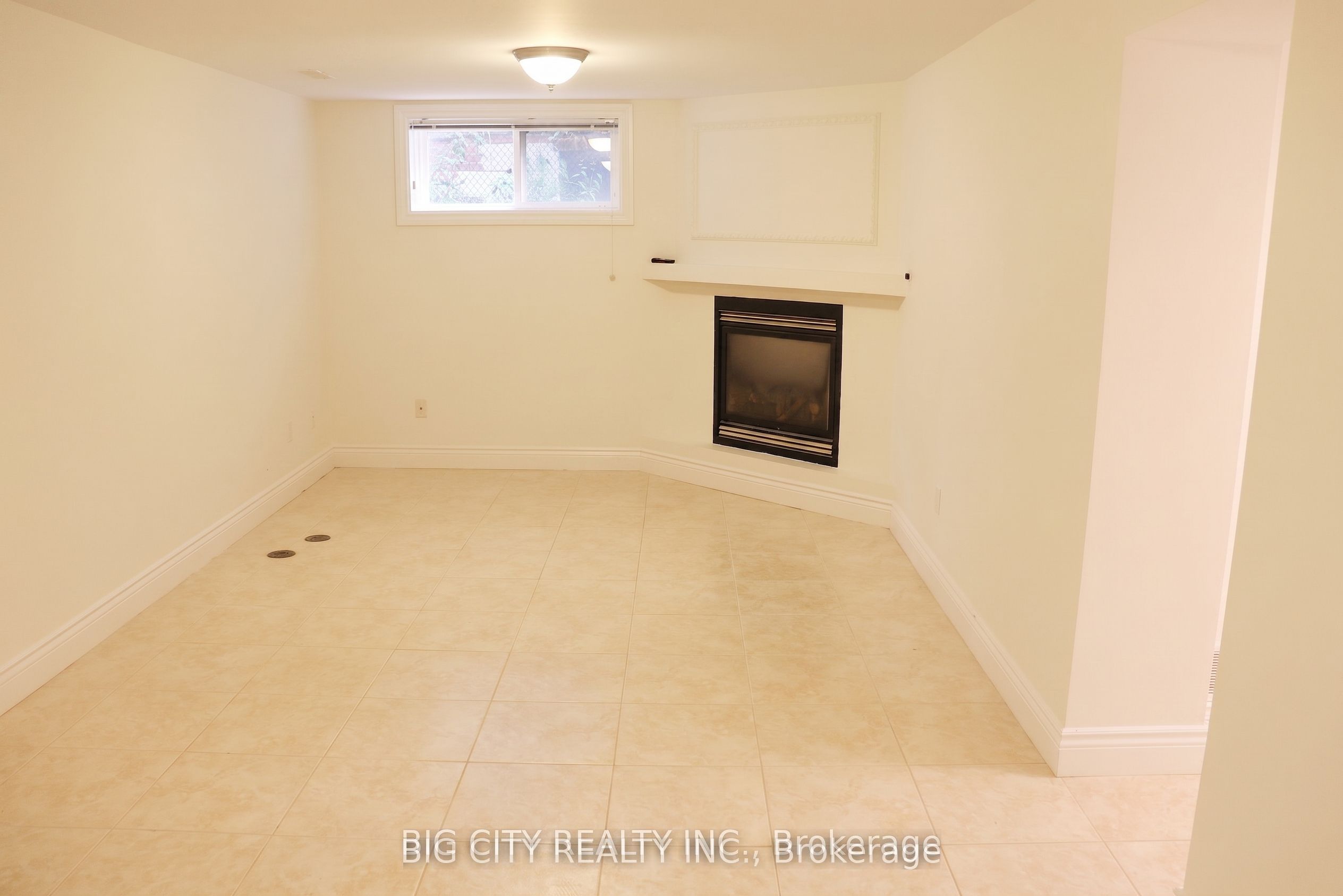 30 Lozoway Drive Lower Property Photo 17