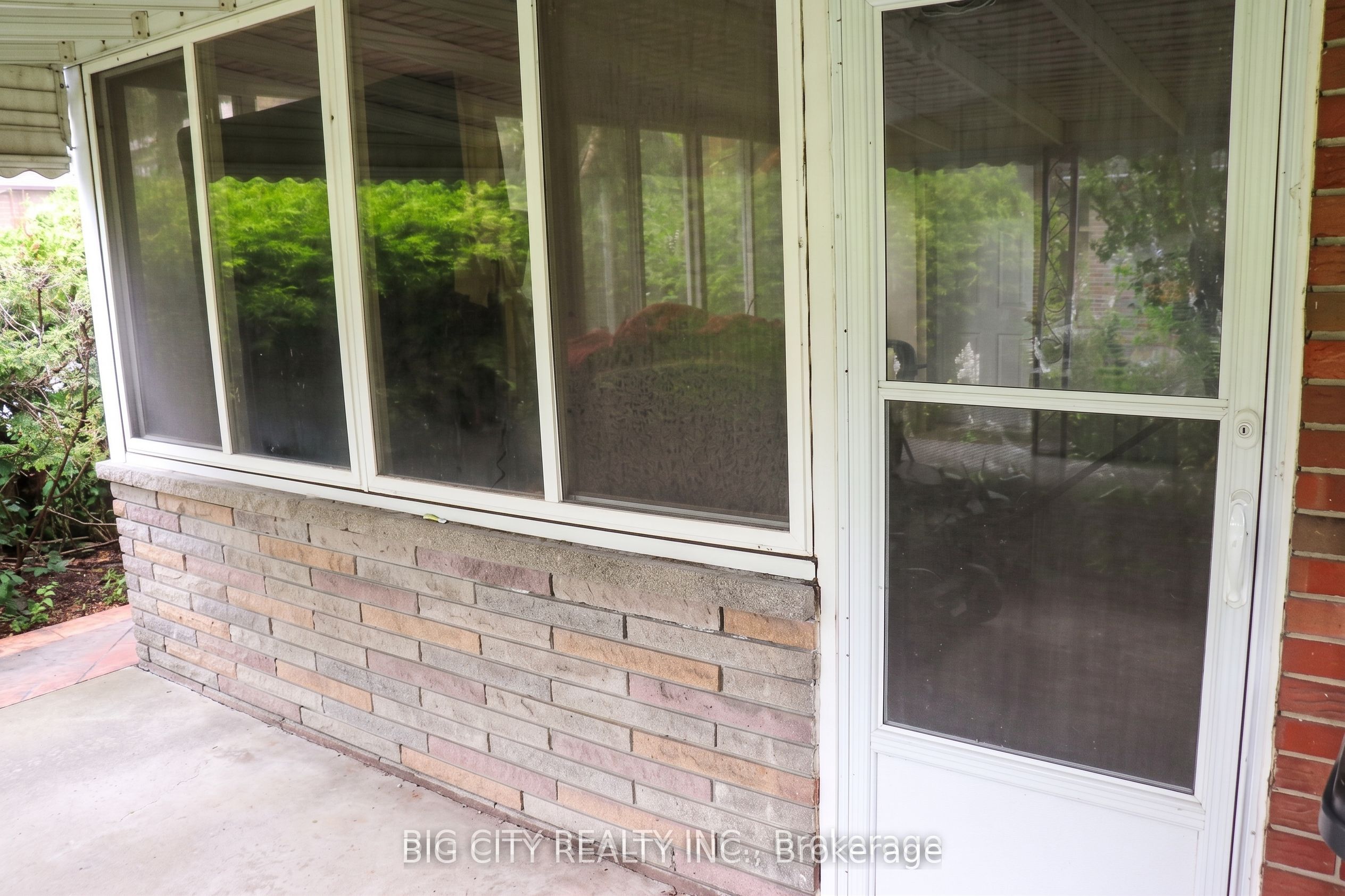 30 Lozoway Drive Lower Property Photo 18