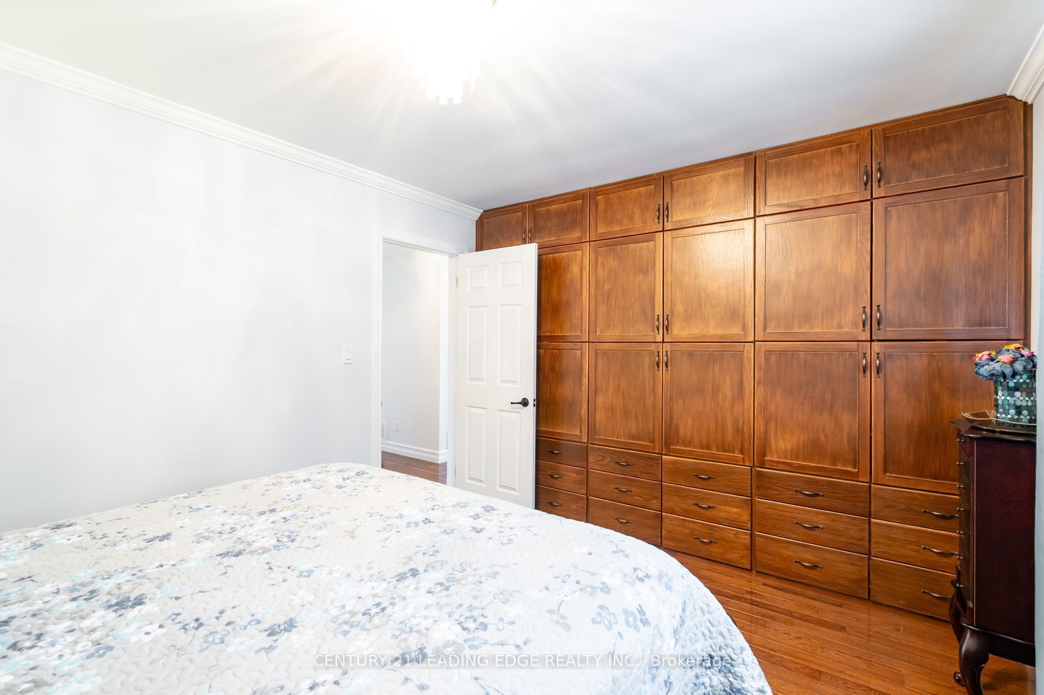 258 Nipigon Street Property Photo 14