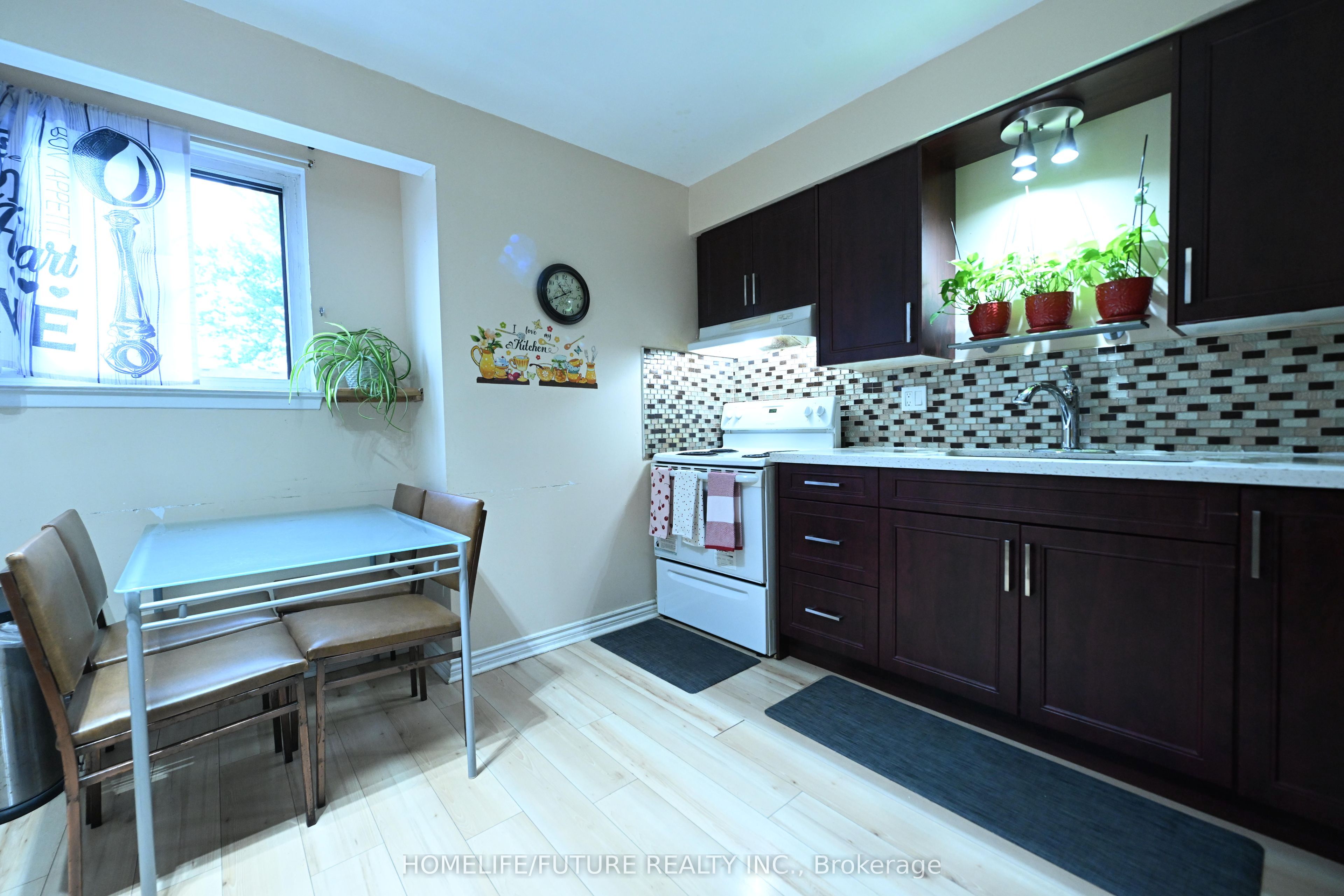 351 Military Trail 15 Property Photo 4