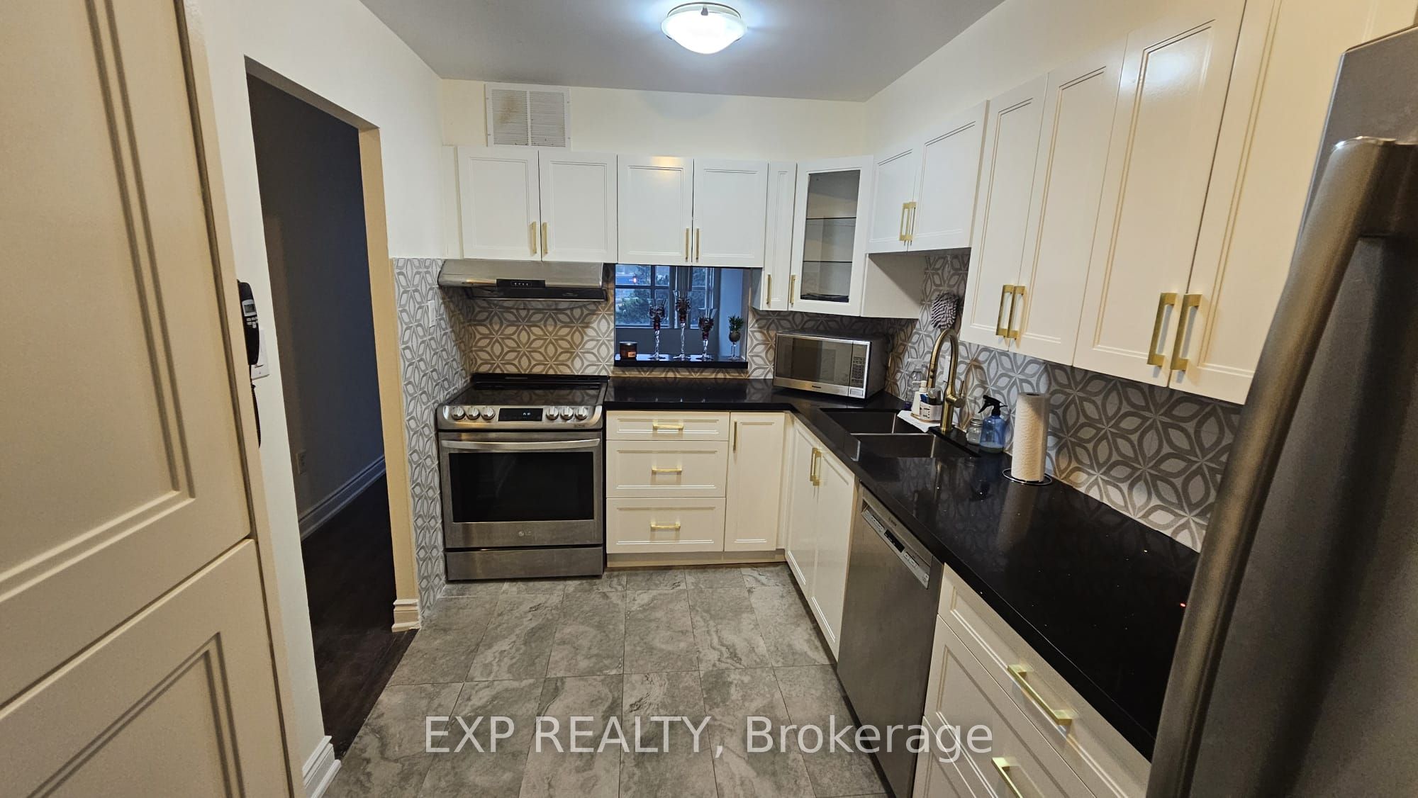 2365 Kennedy Road 407 Property Photo 1