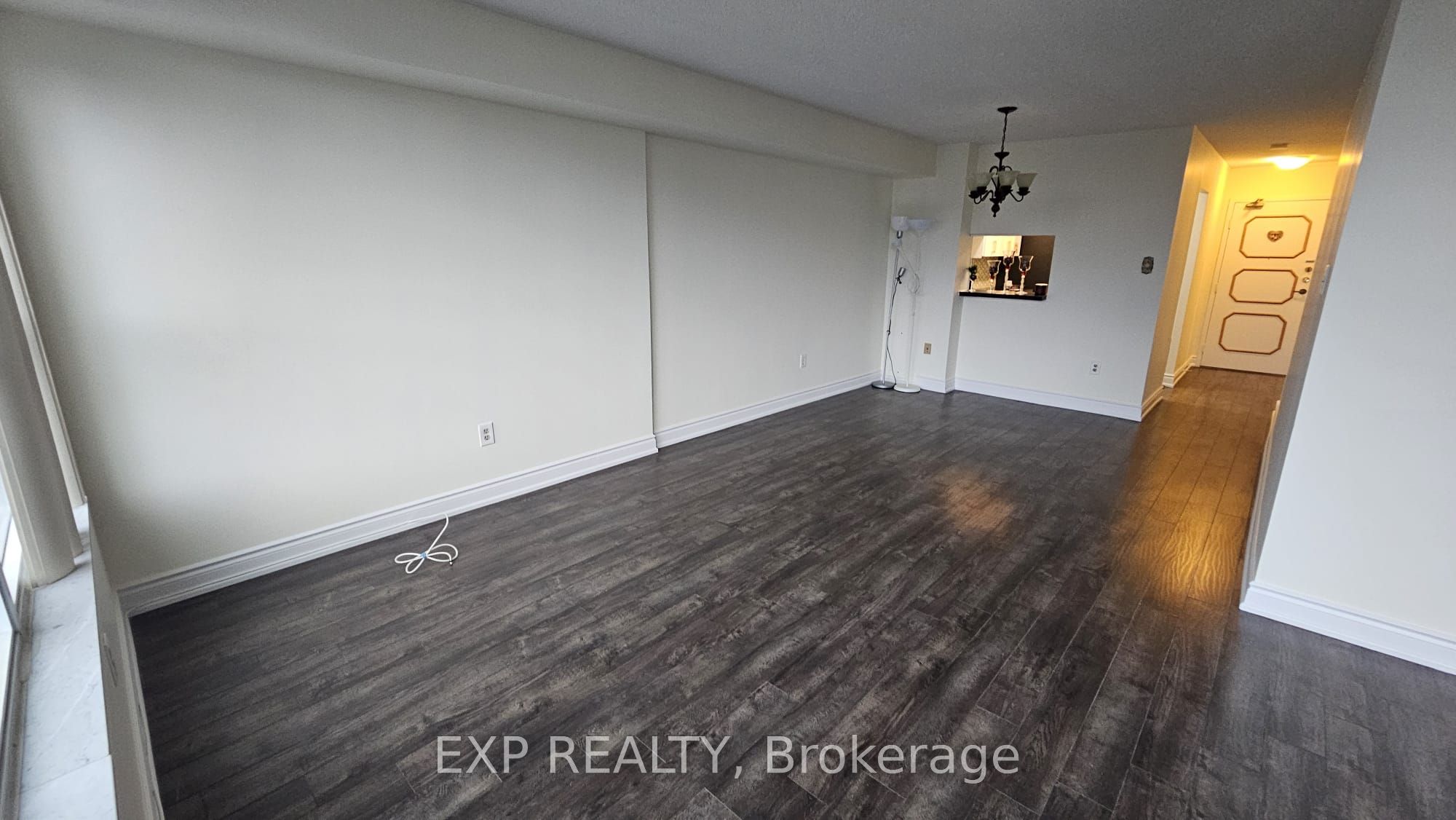 2365 Kennedy Road 407 Property Photo 4