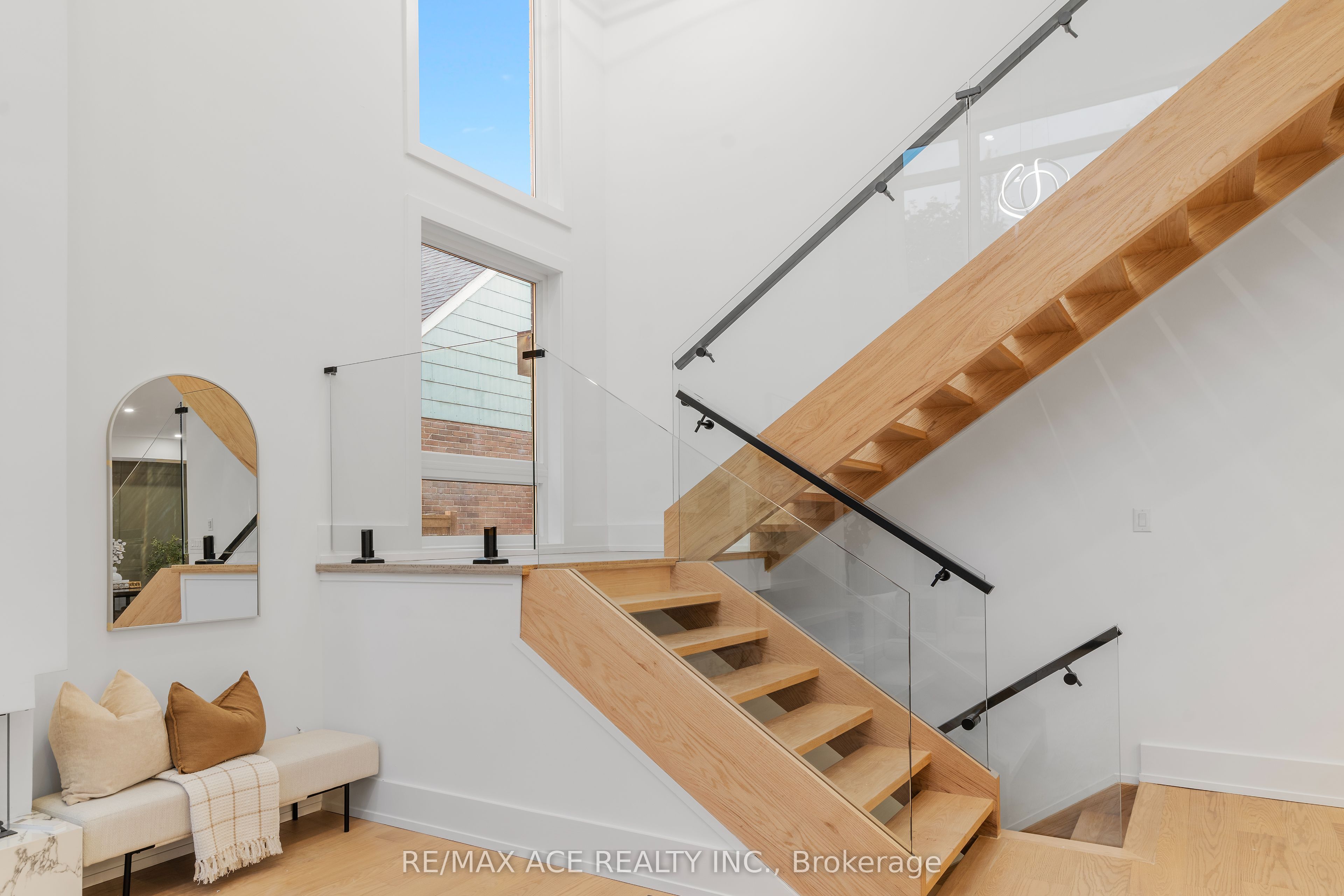 175 Harewood Avenue Property Photo 17