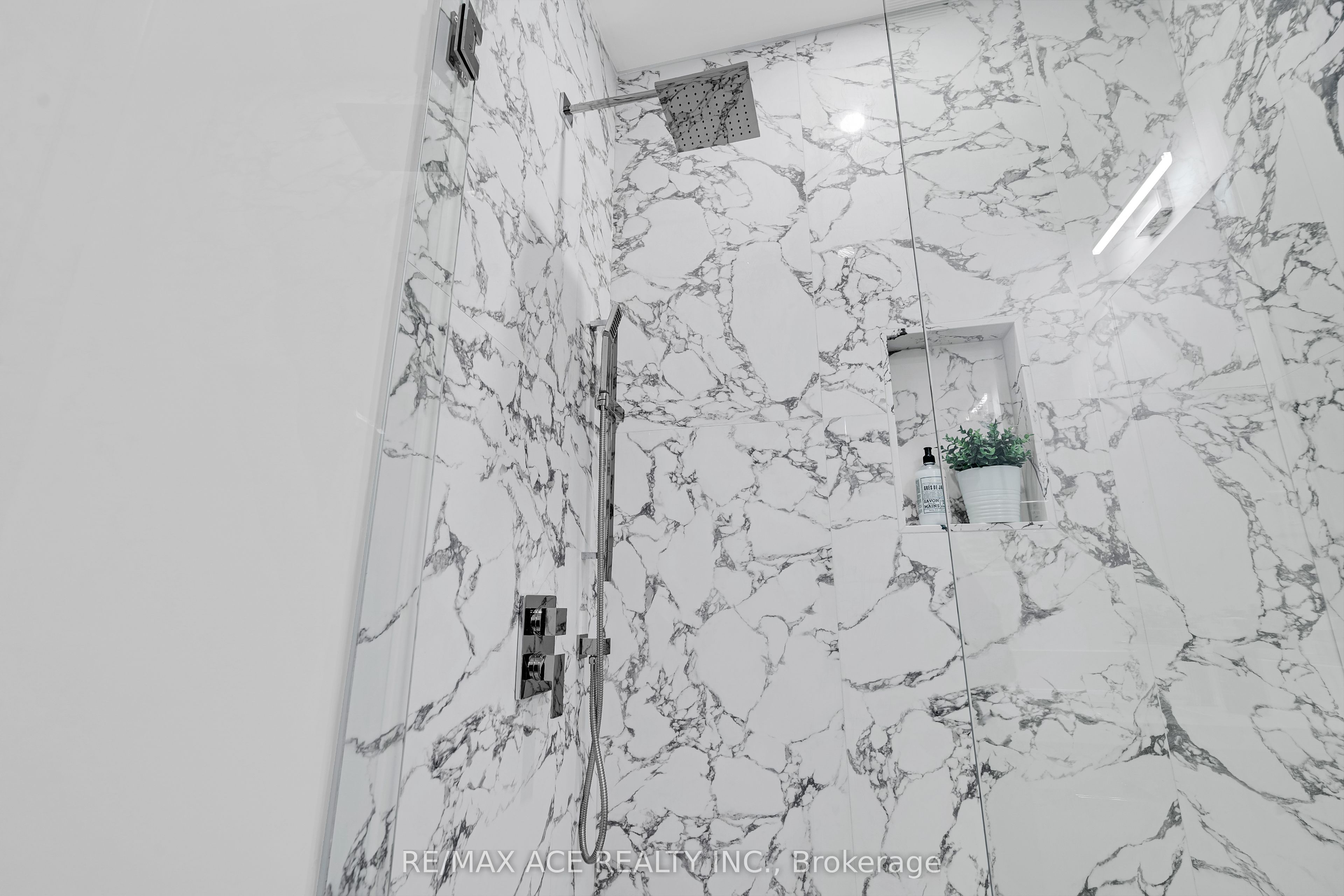 175 Harewood Avenue Property Photo 35