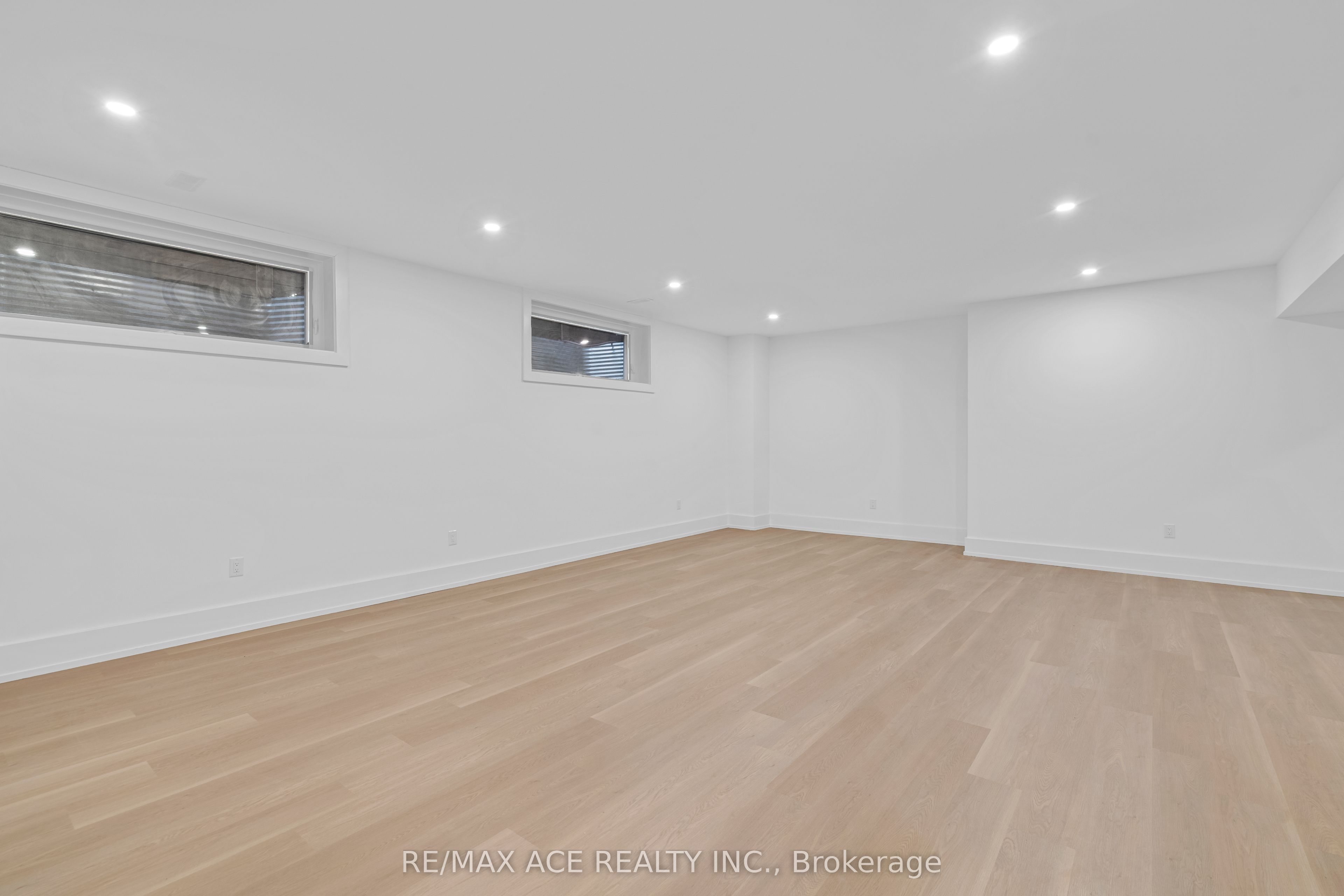 175 Harewood Avenue Property Photo 43