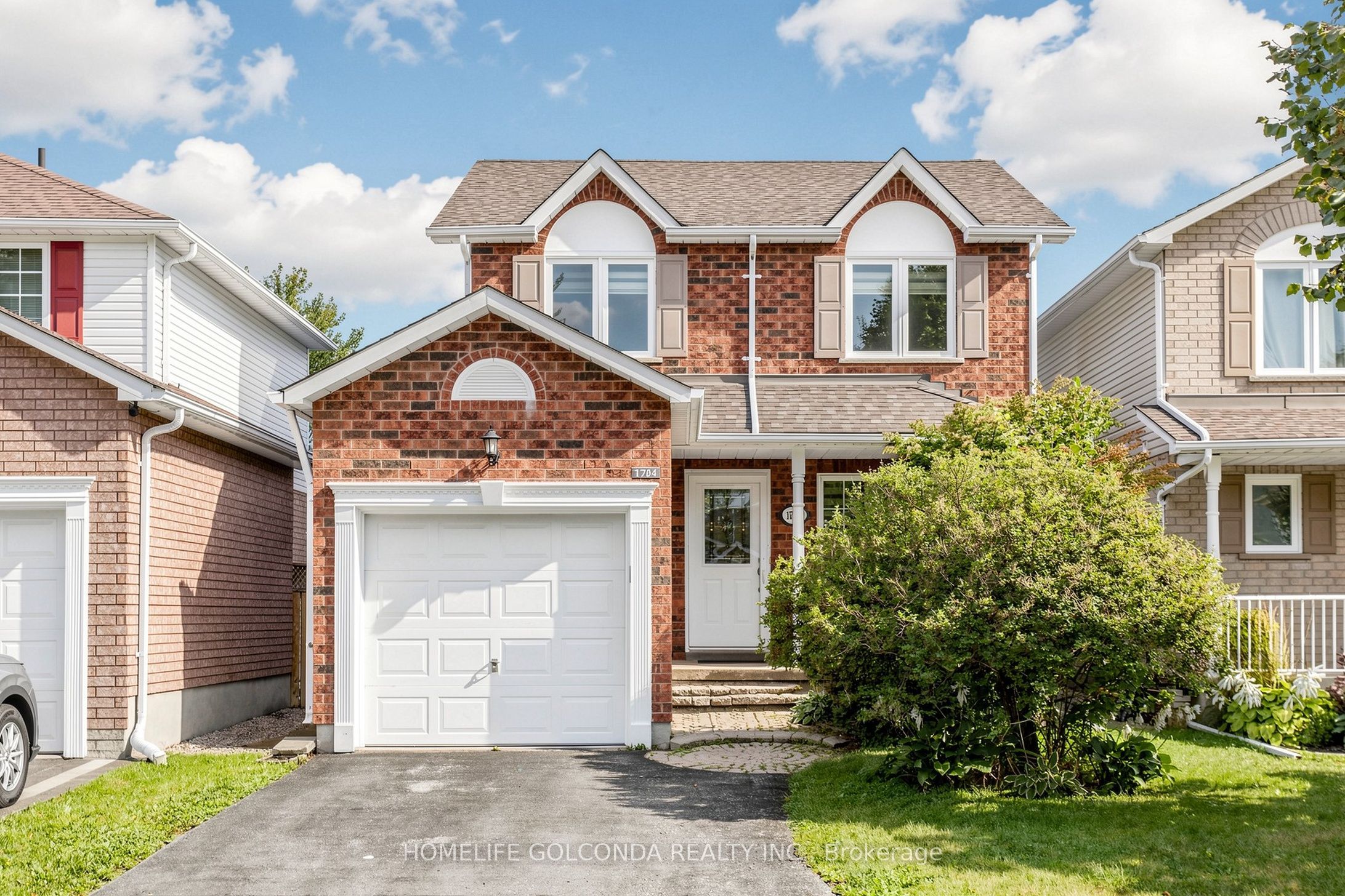 1704 Canadore Crescent
