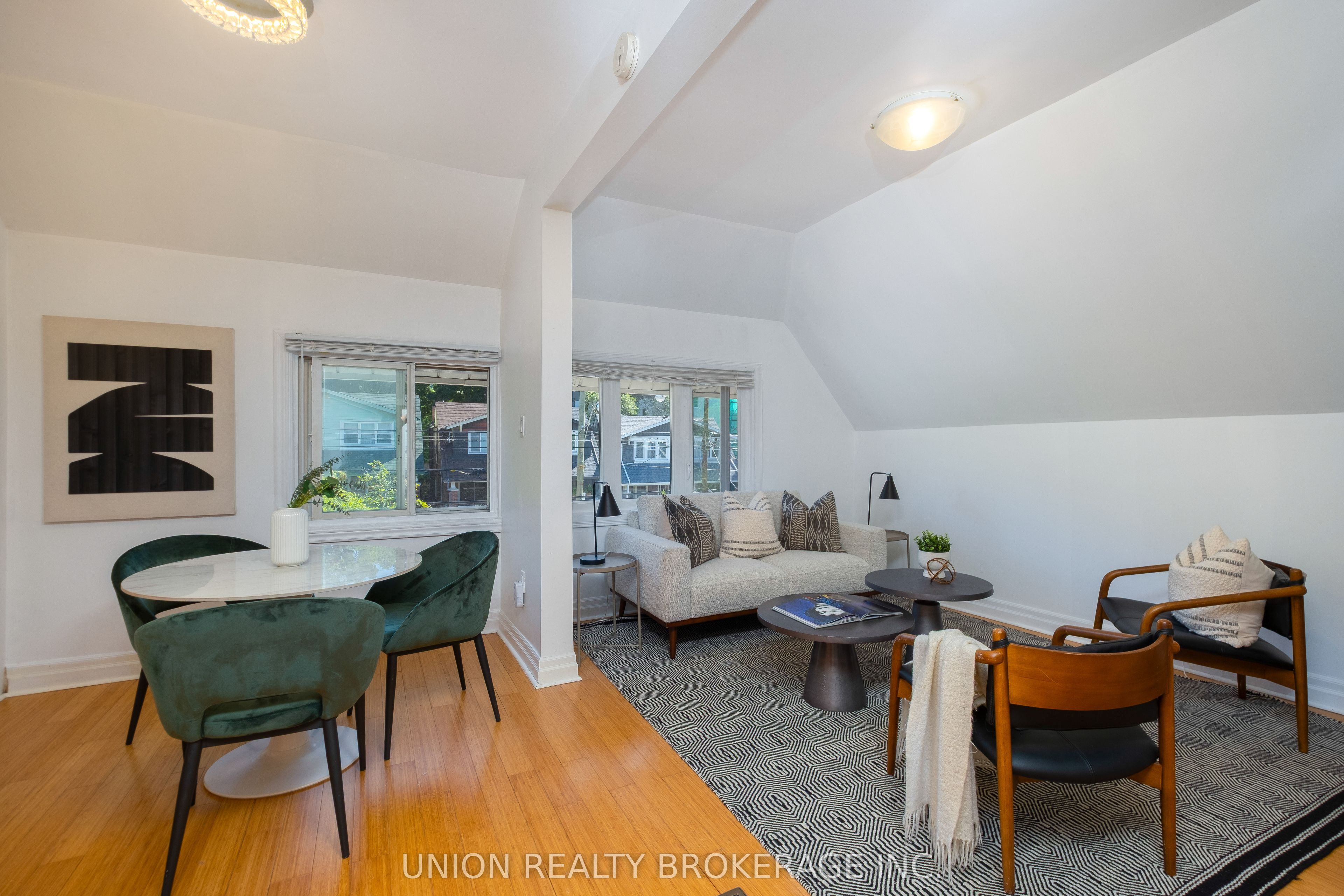 394 Coxwell Avenue Property Photo 4